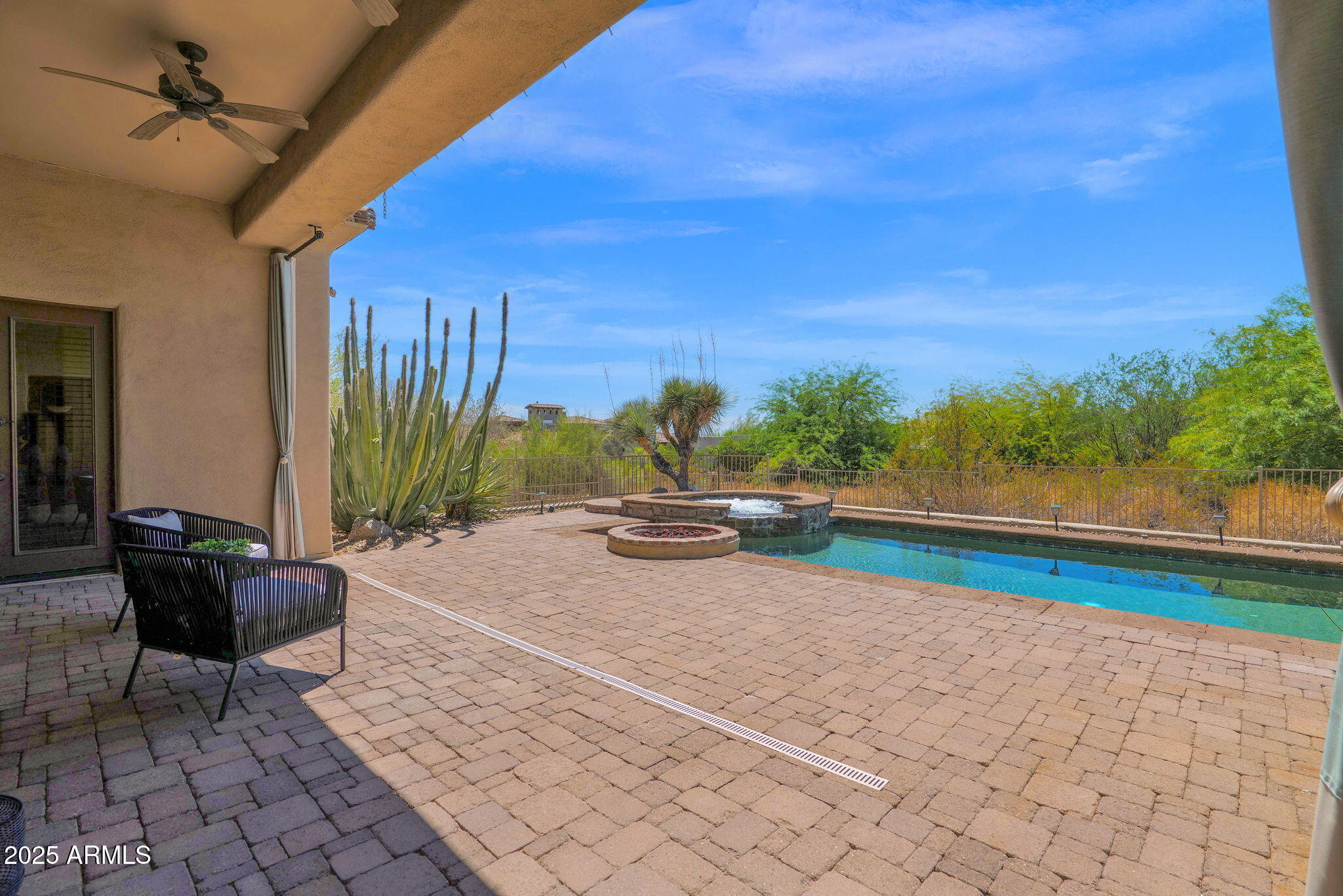 3254 N LADERA Circle