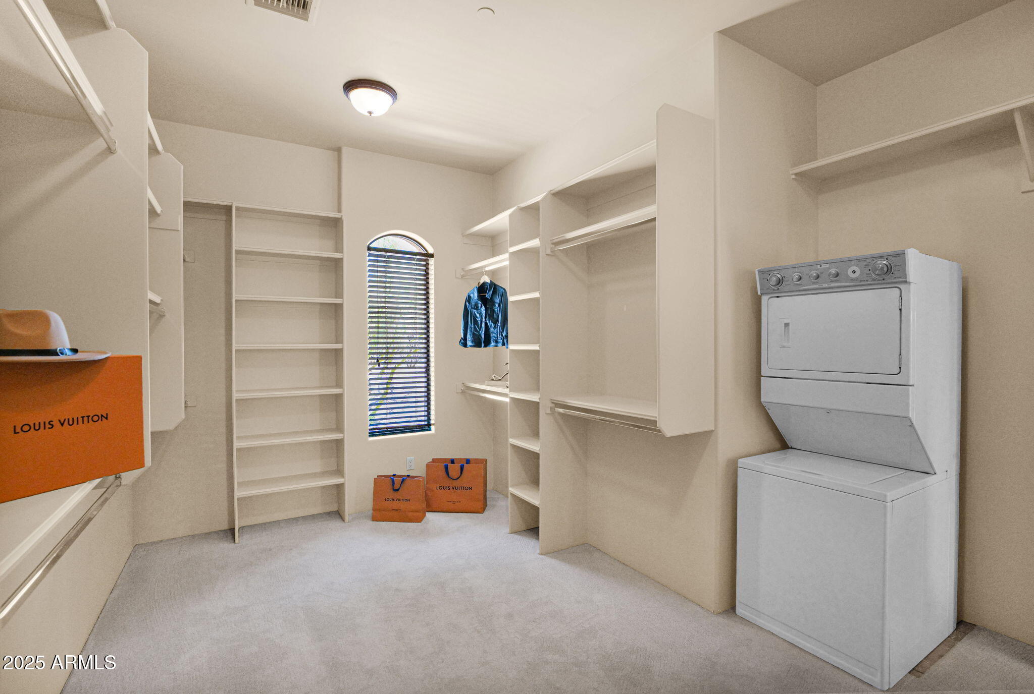 3254 N LADERA Circle