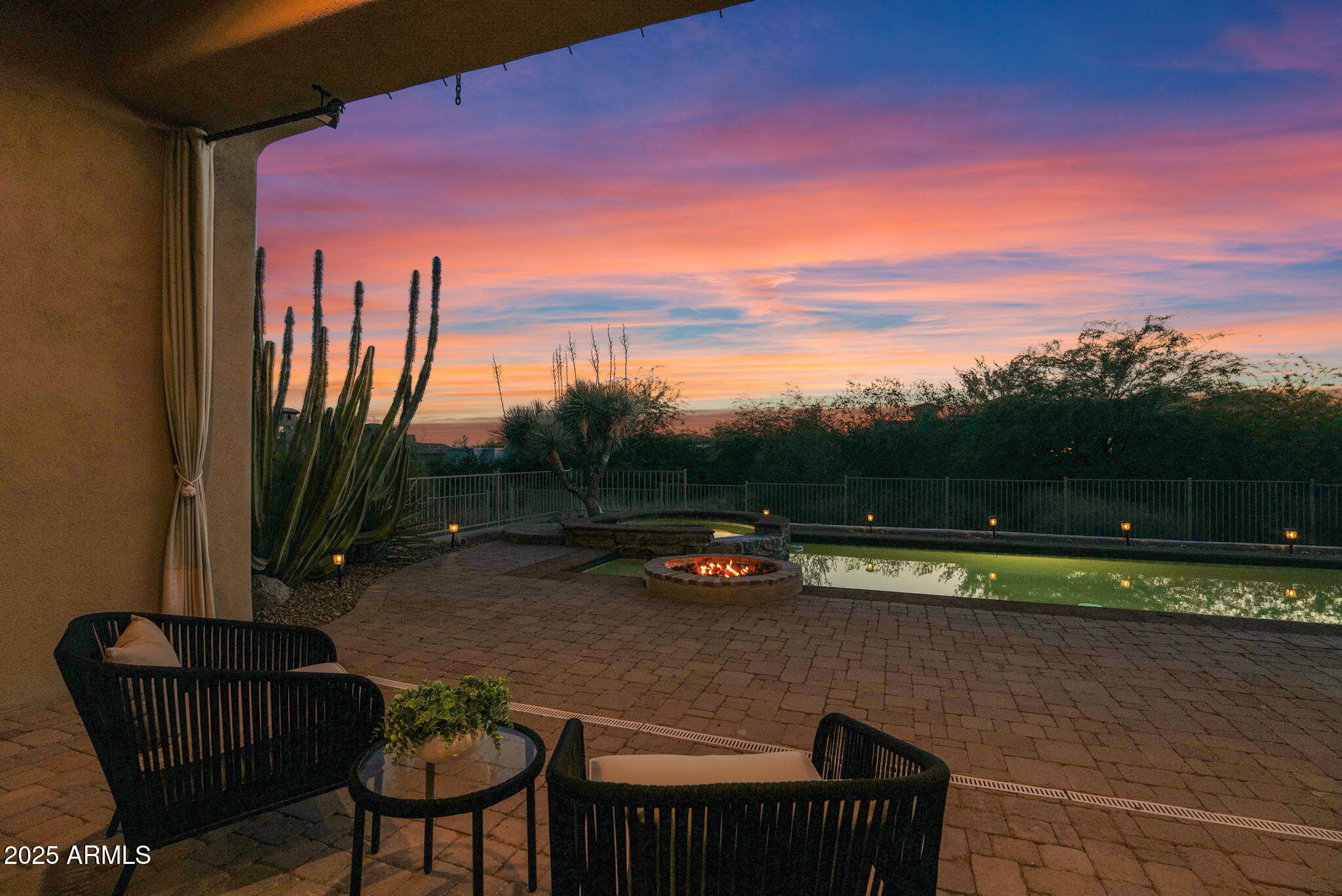 3254 N LADERA Circle