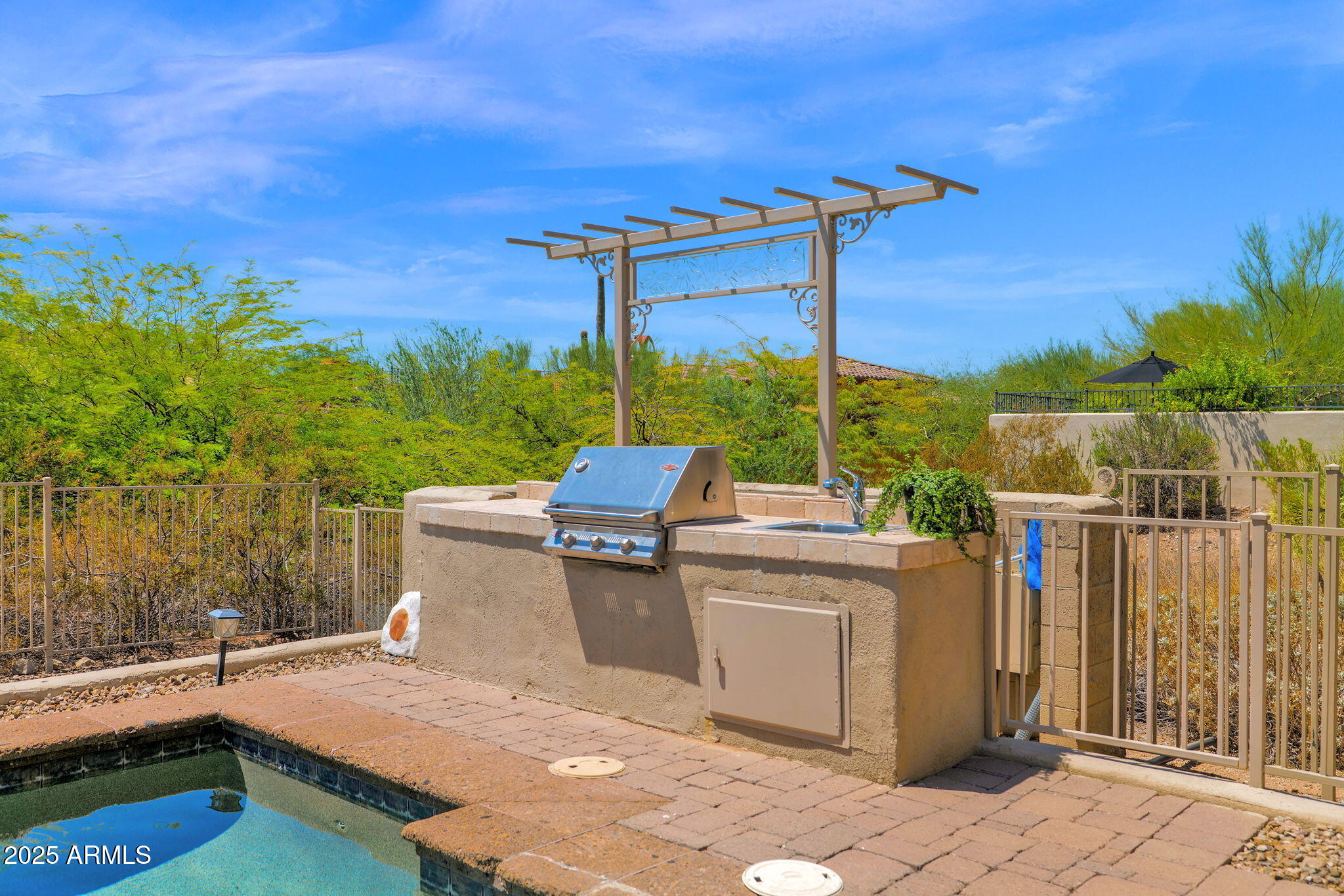 3254 N LADERA Circle