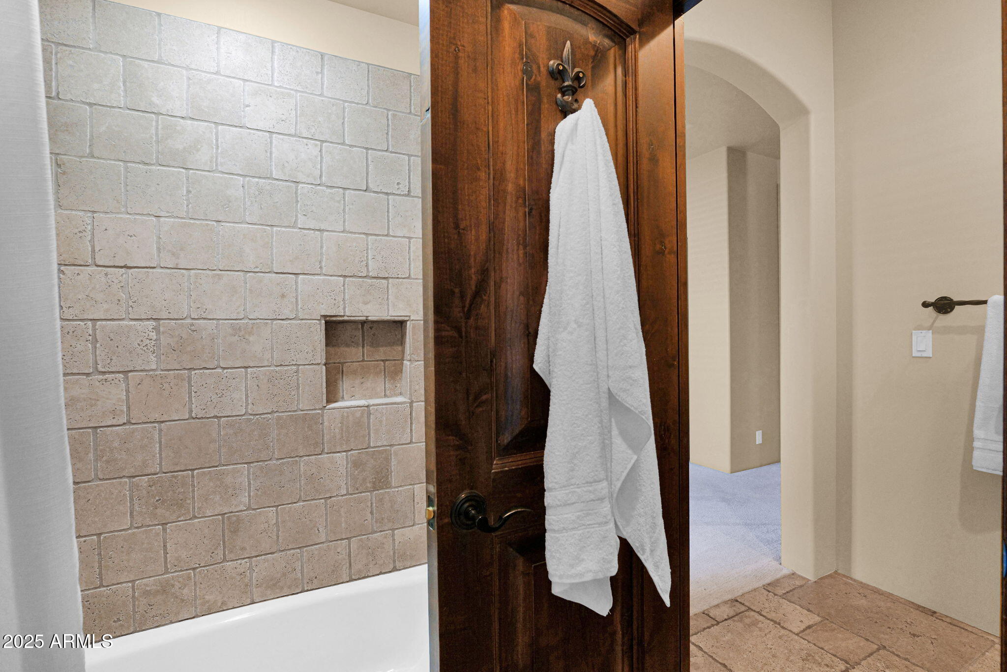 3254 N LADERA Circle