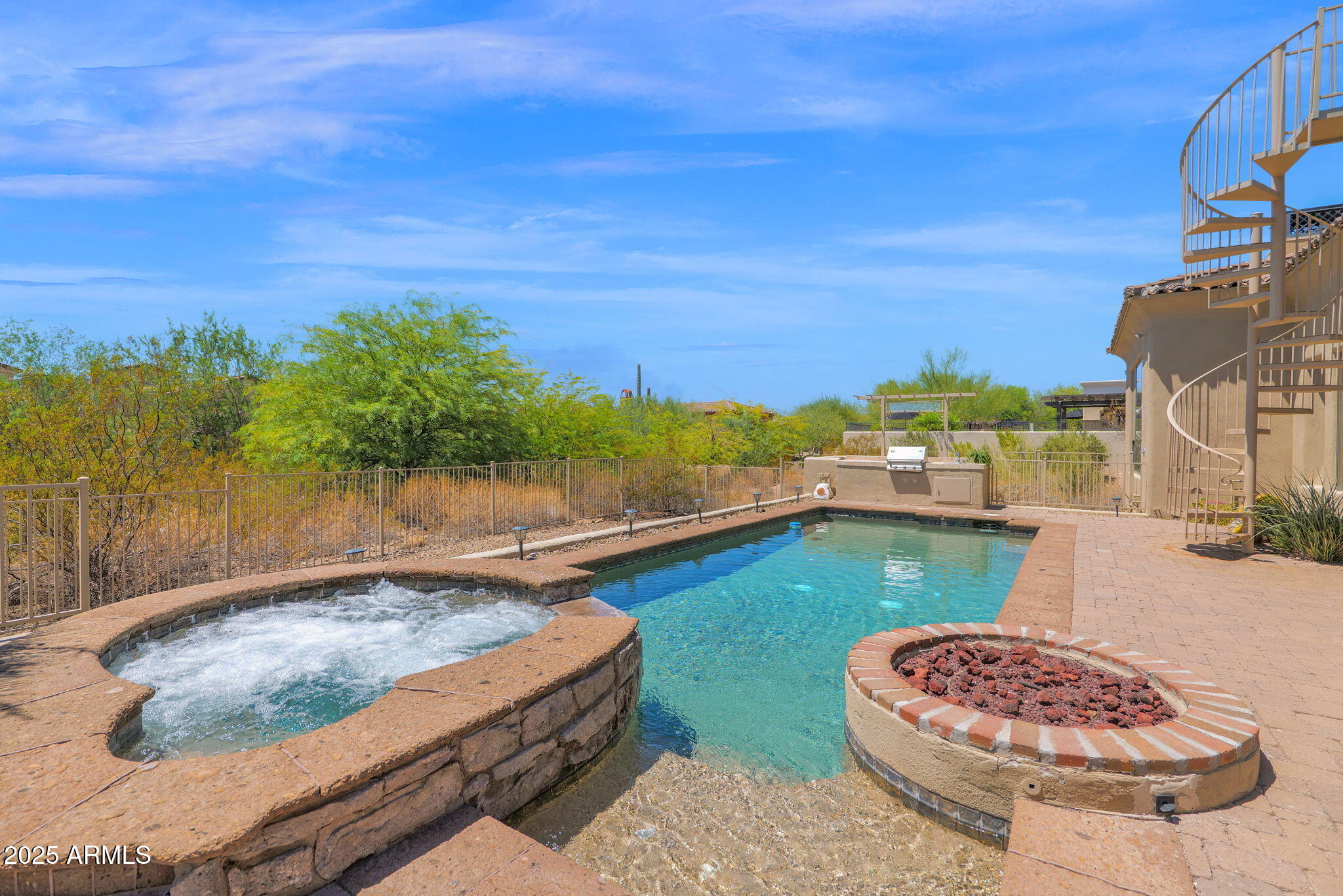 3254 N LADERA Circle