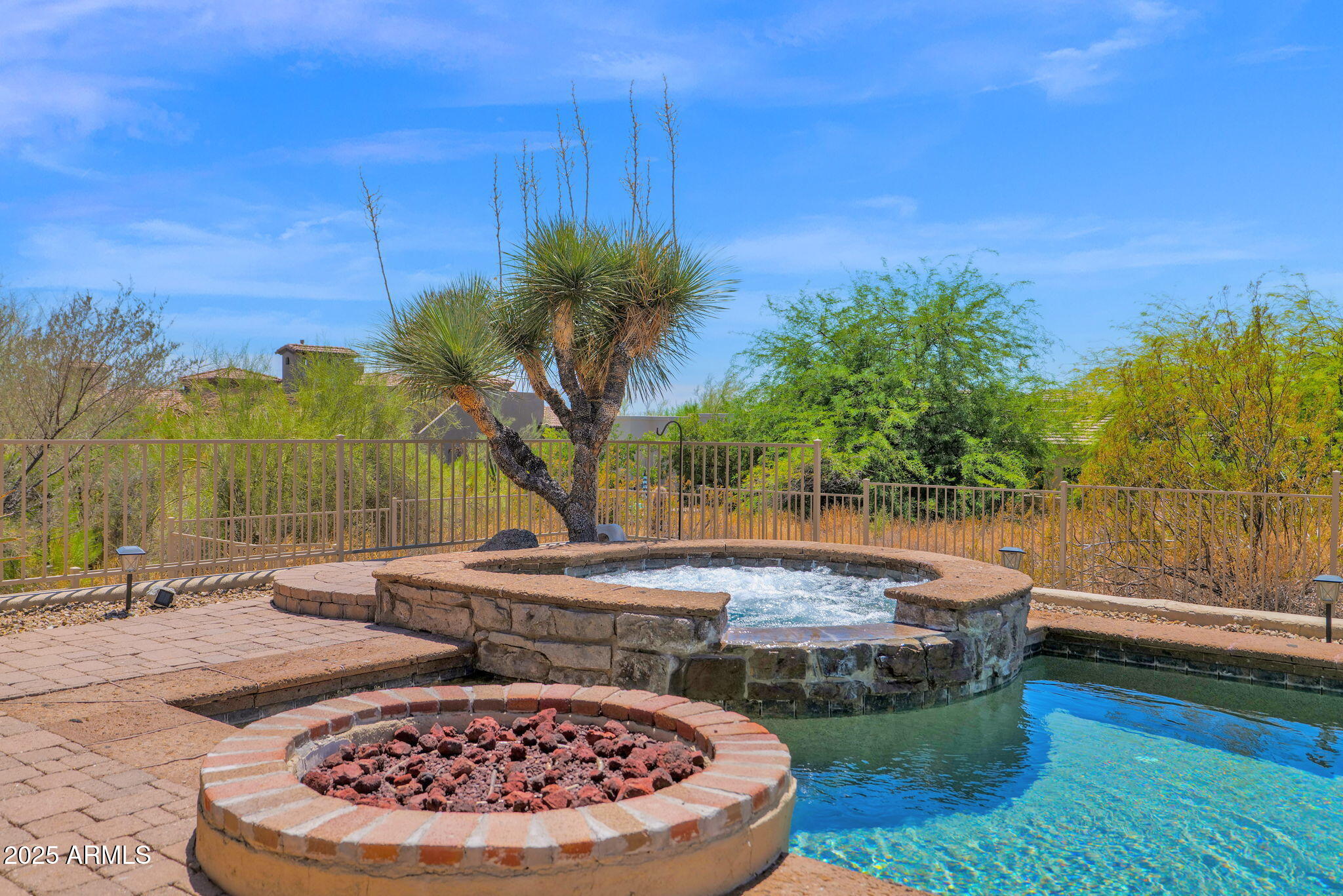 3254 N LADERA Circle