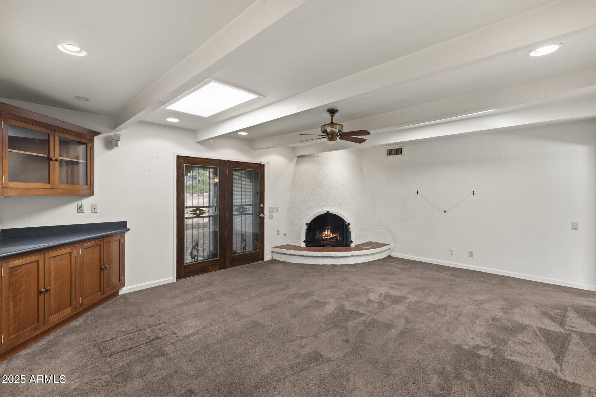 8426 E PARADISE Drive