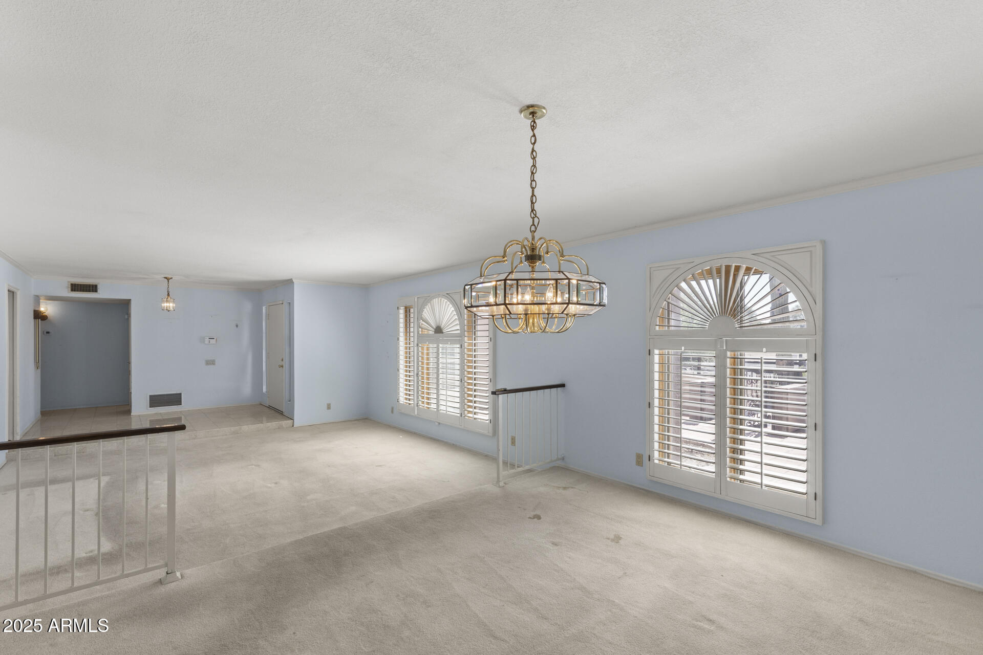 8426 E PARADISE Drive