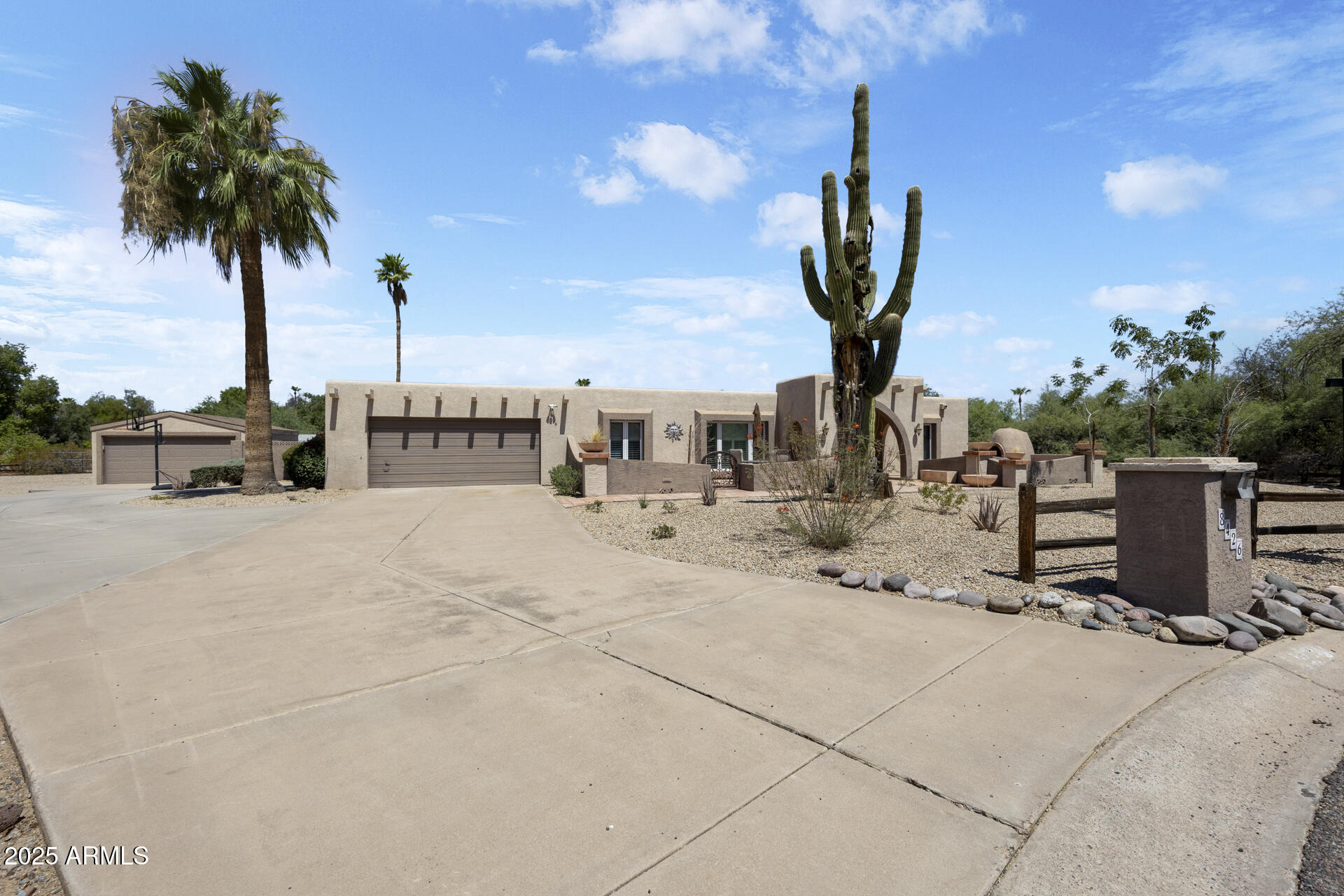 8426 E PARADISE Drive