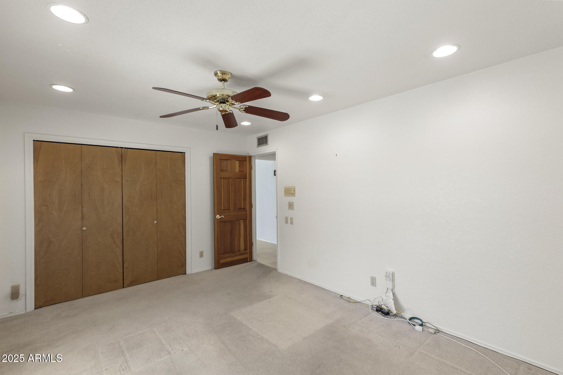 8426 E PARADISE Drive