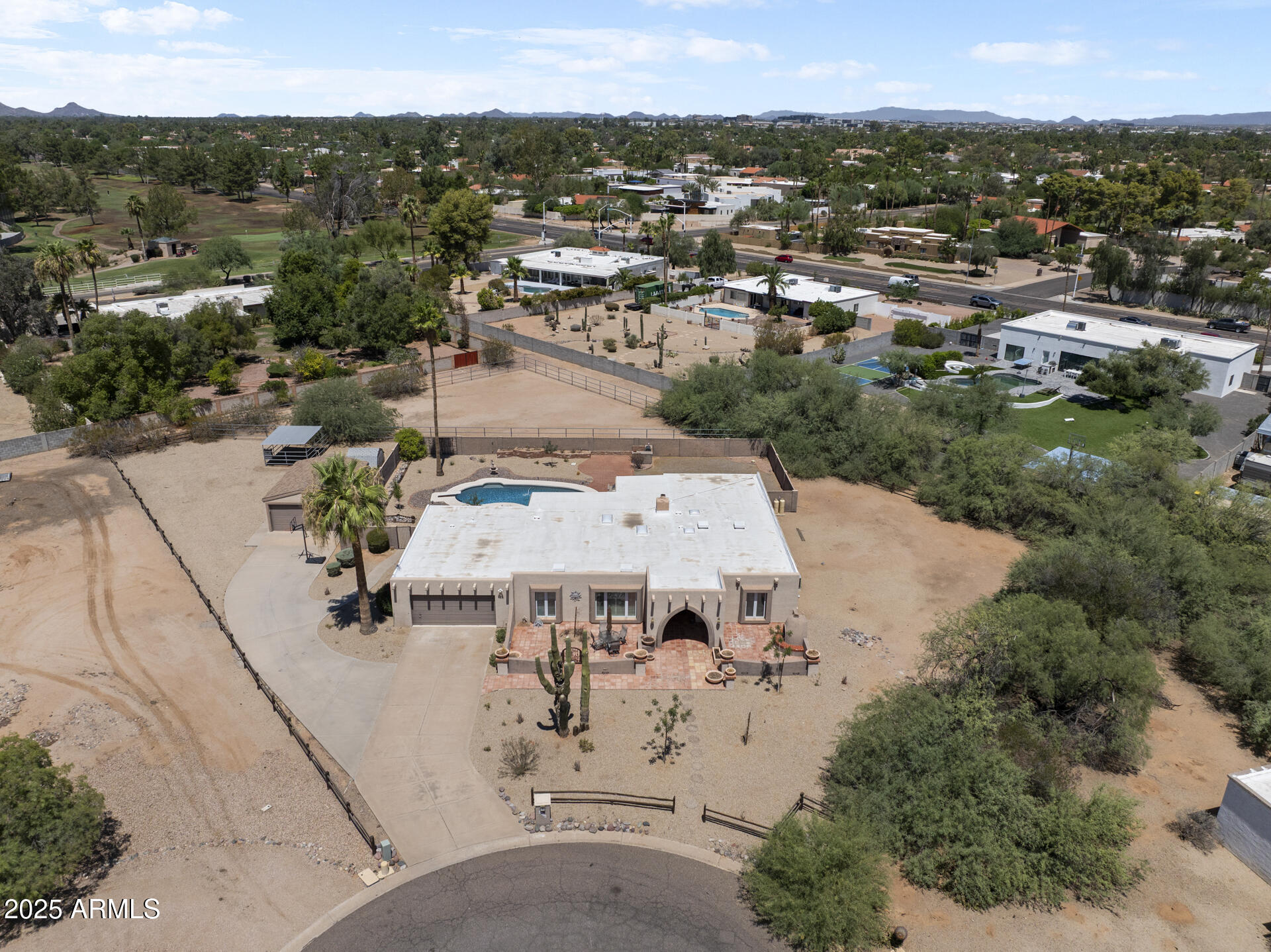 8426 E PARADISE Drive