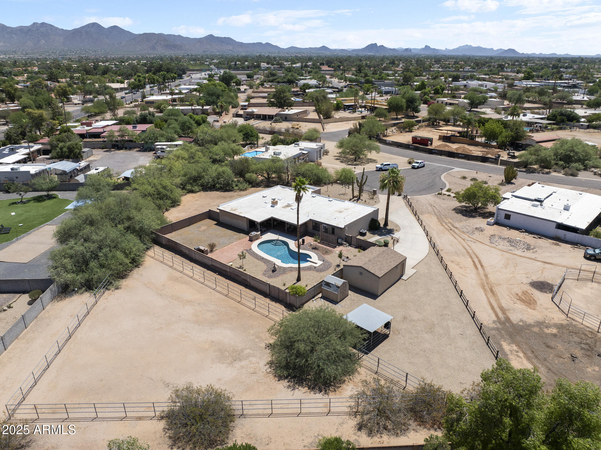 8426 E PARADISE Drive