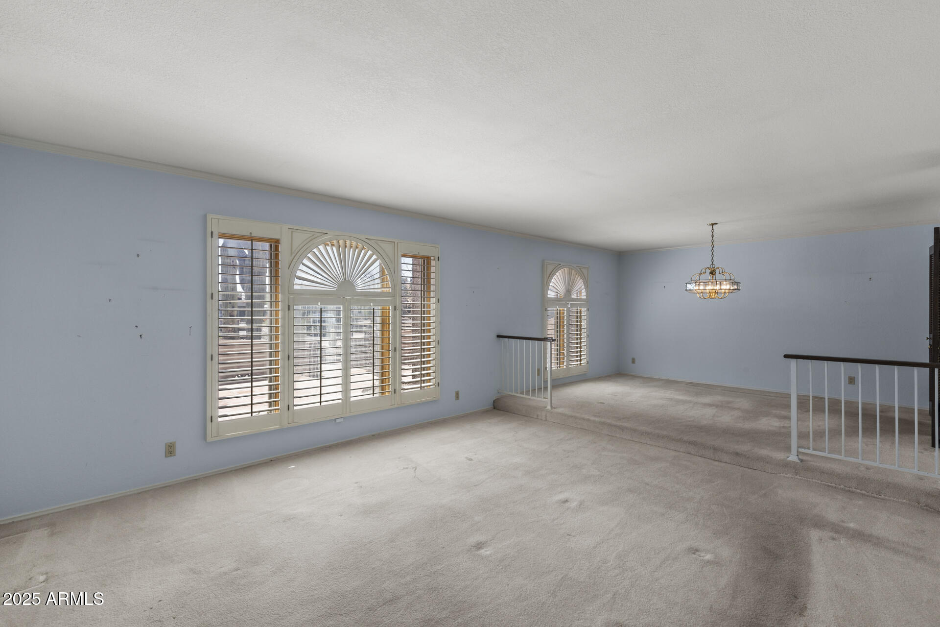 8426 E PARADISE Drive