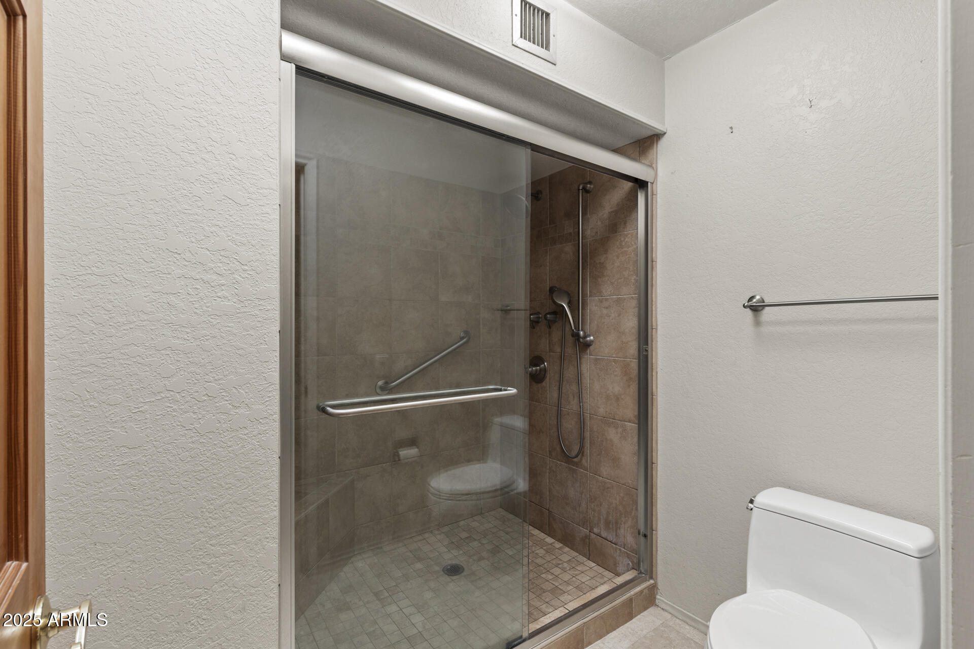 8426 E PARADISE Drive