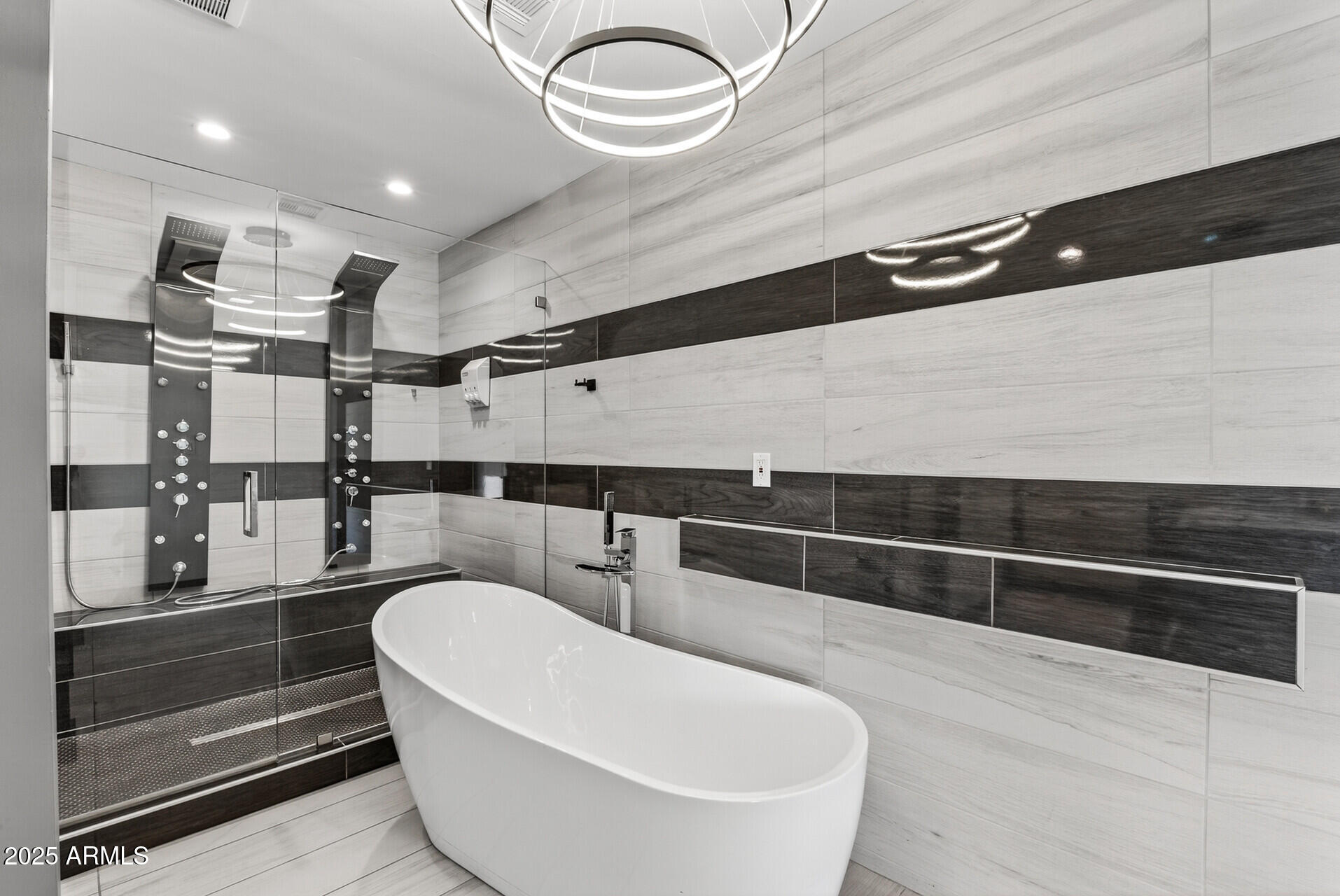 711 W NORTHERN Avenue