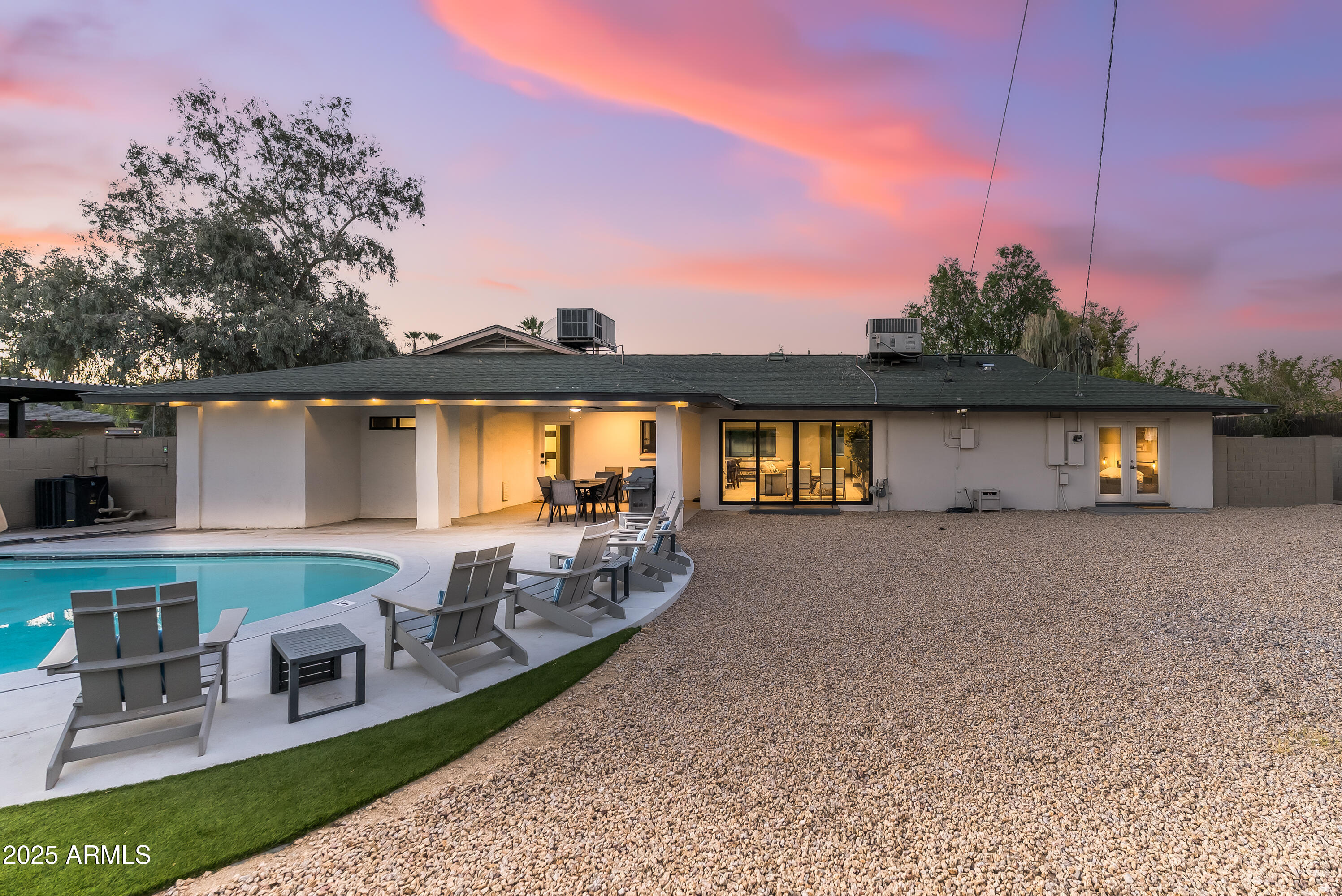 711 W NORTHERN Avenue