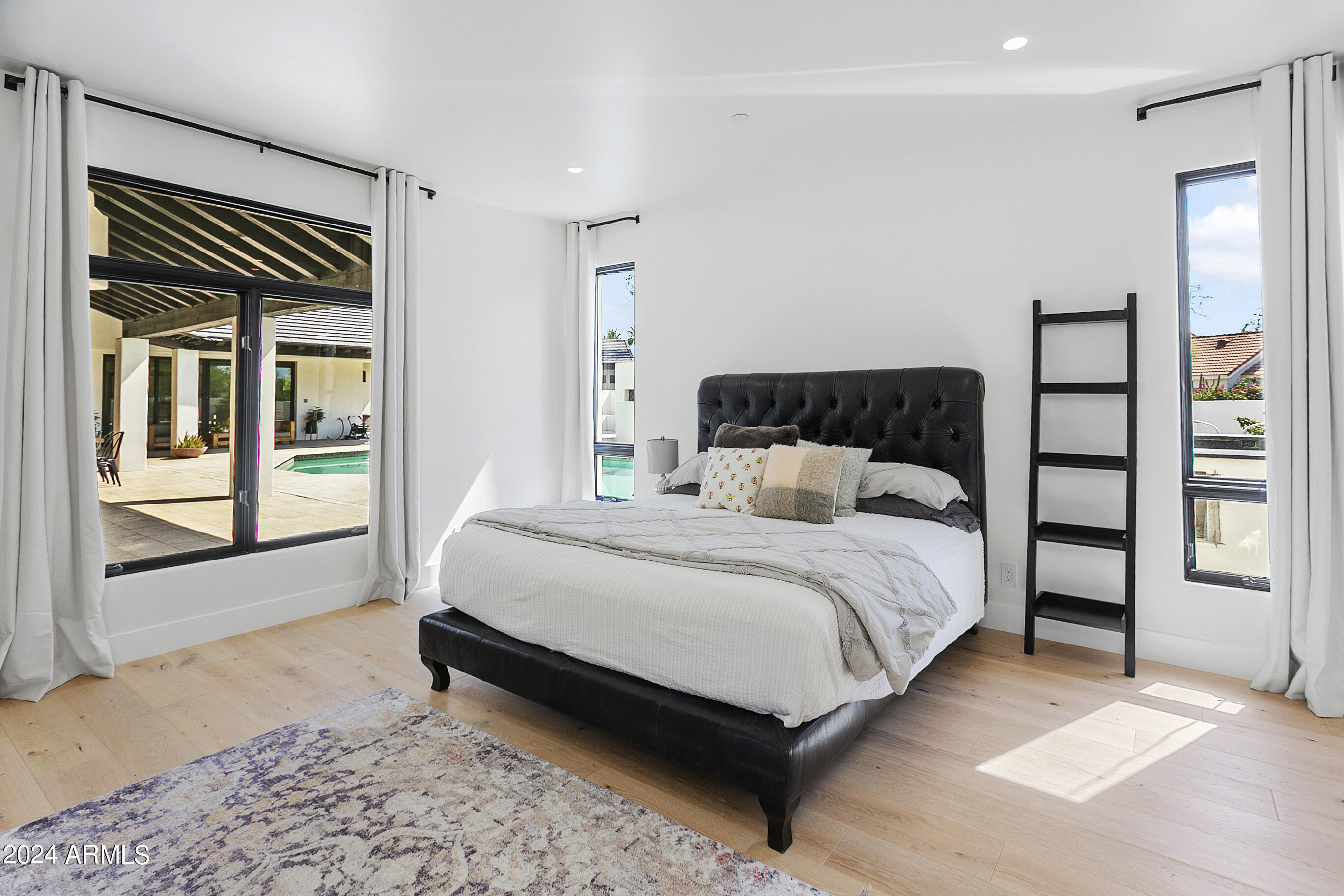 6718 E San Juan Avenue