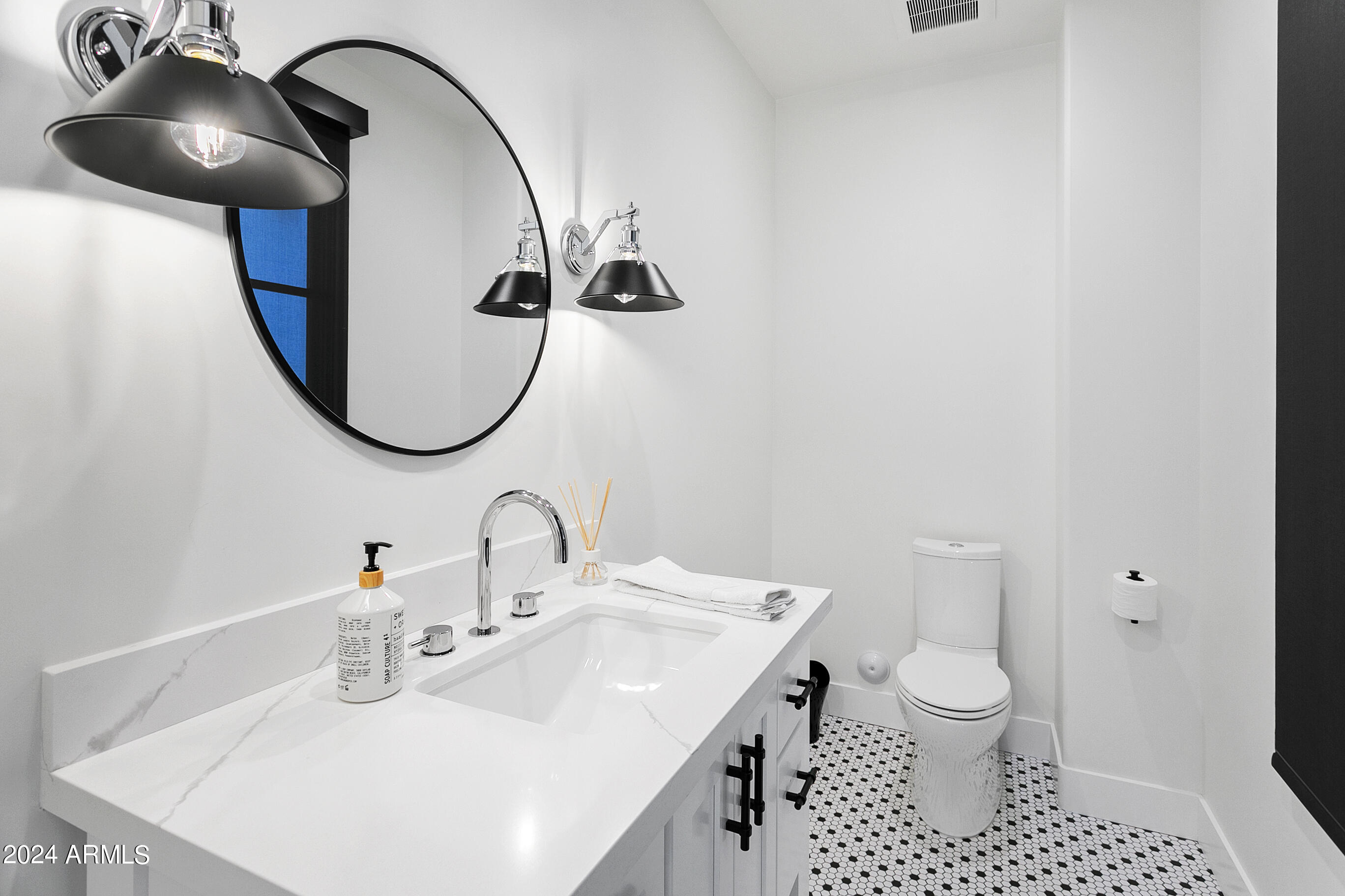 6718 E San Juan Avenue