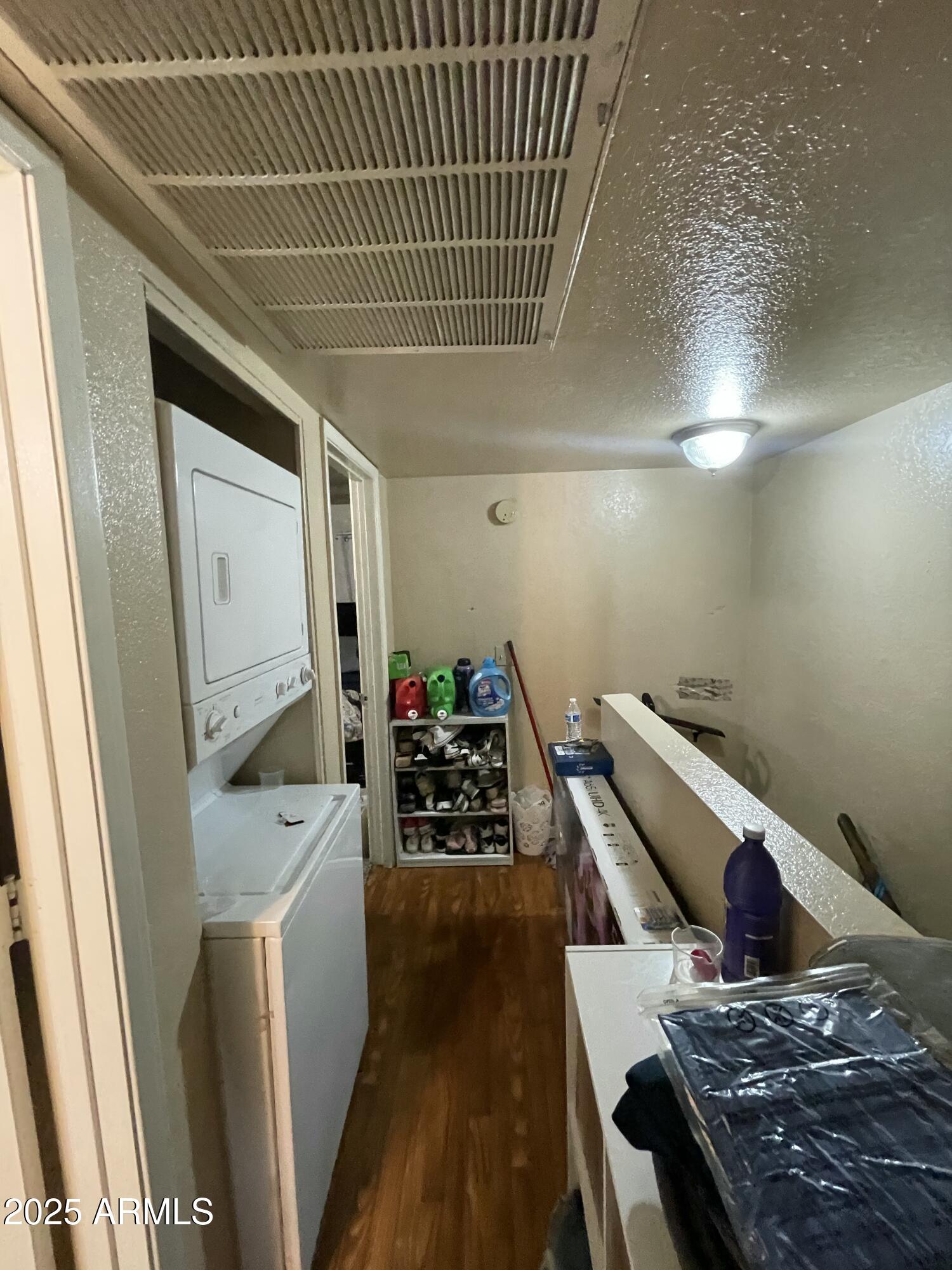 2822 E KATHLEEN Road