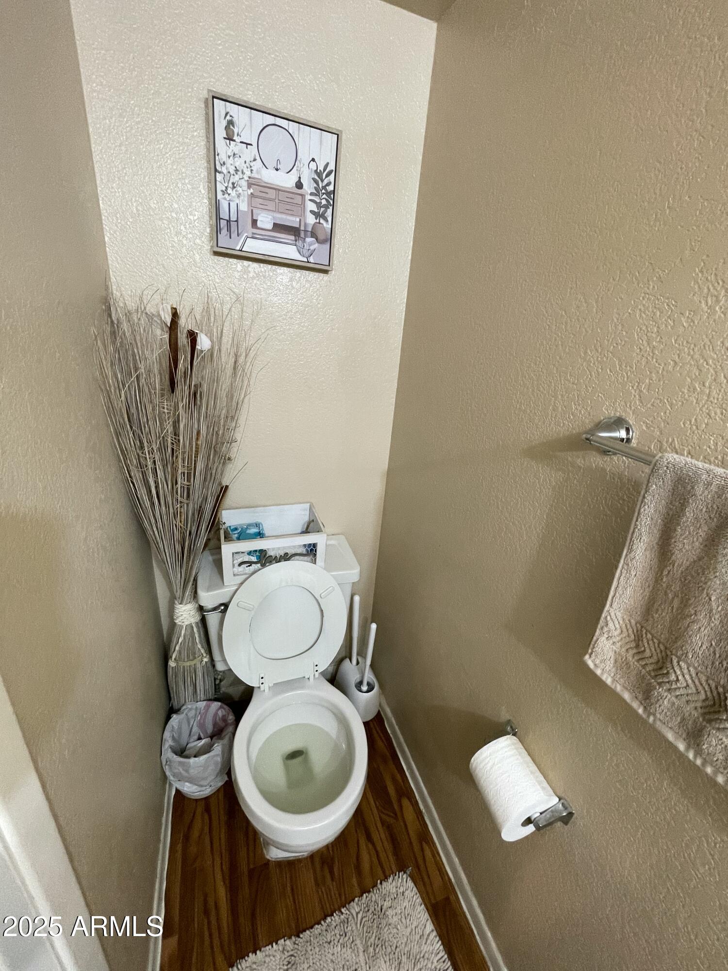 2822 E KATHLEEN Road