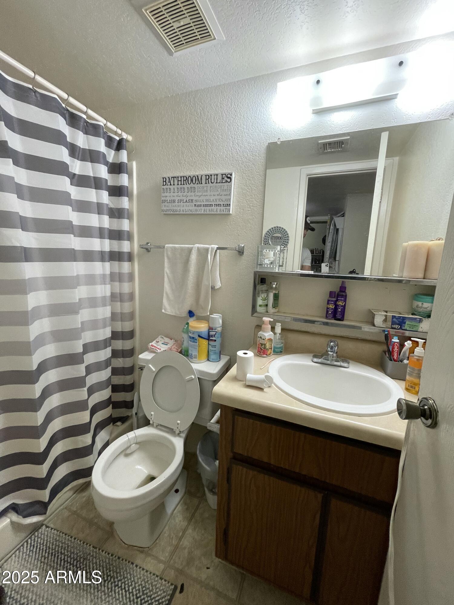 2822 E KATHLEEN Road