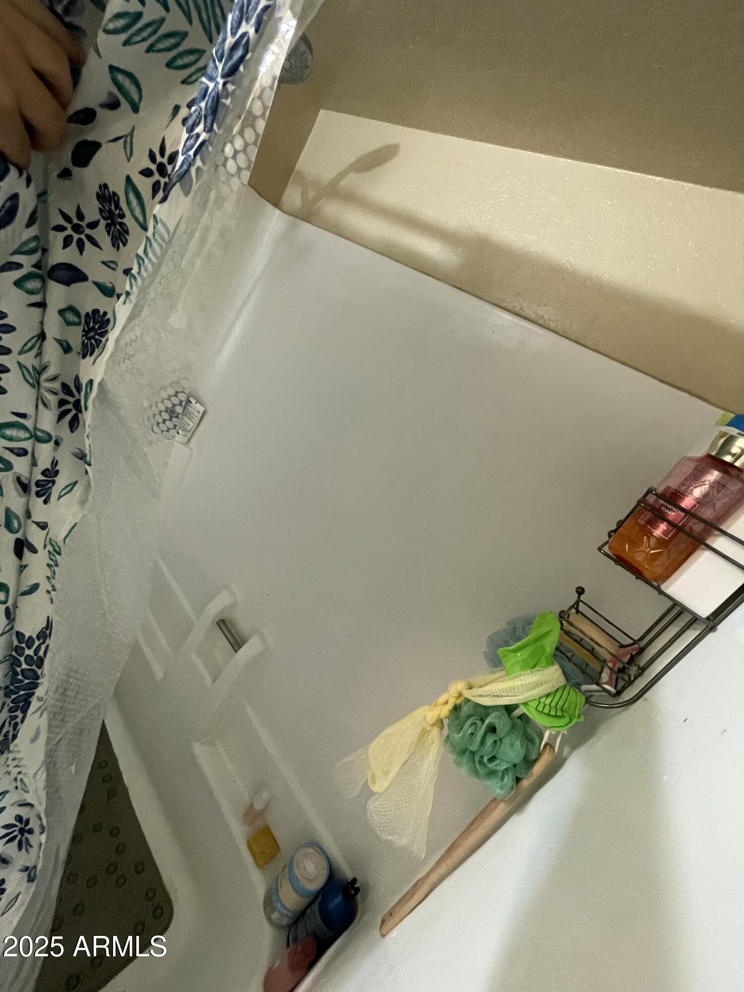 2822 E KATHLEEN Road