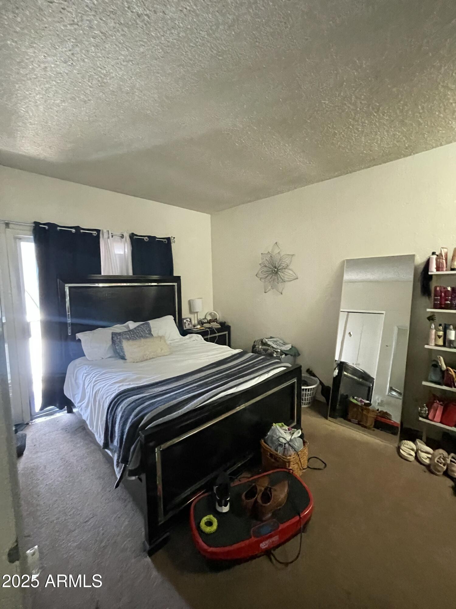 2822 E KATHLEEN Road