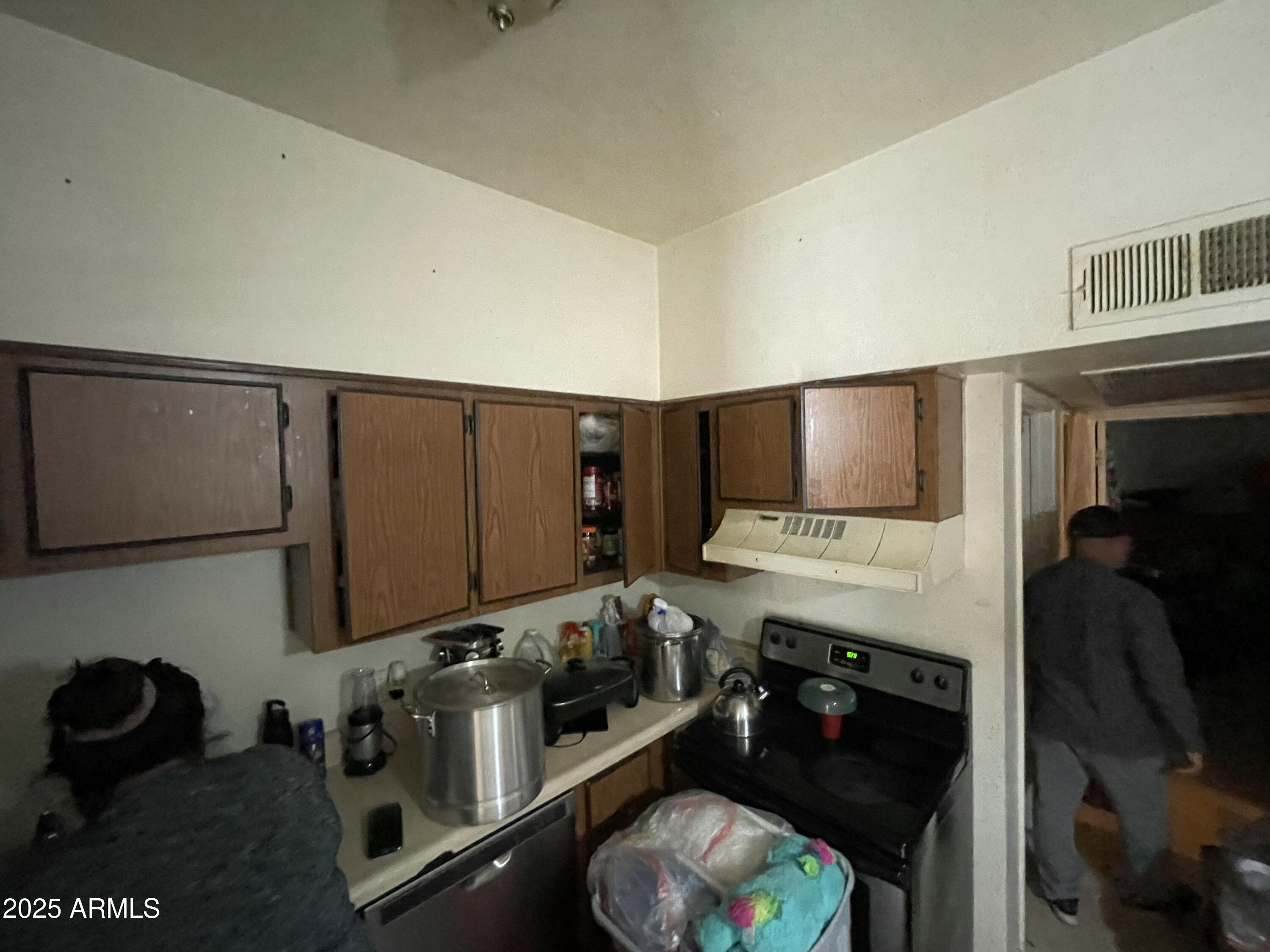 2822 E KATHLEEN Road