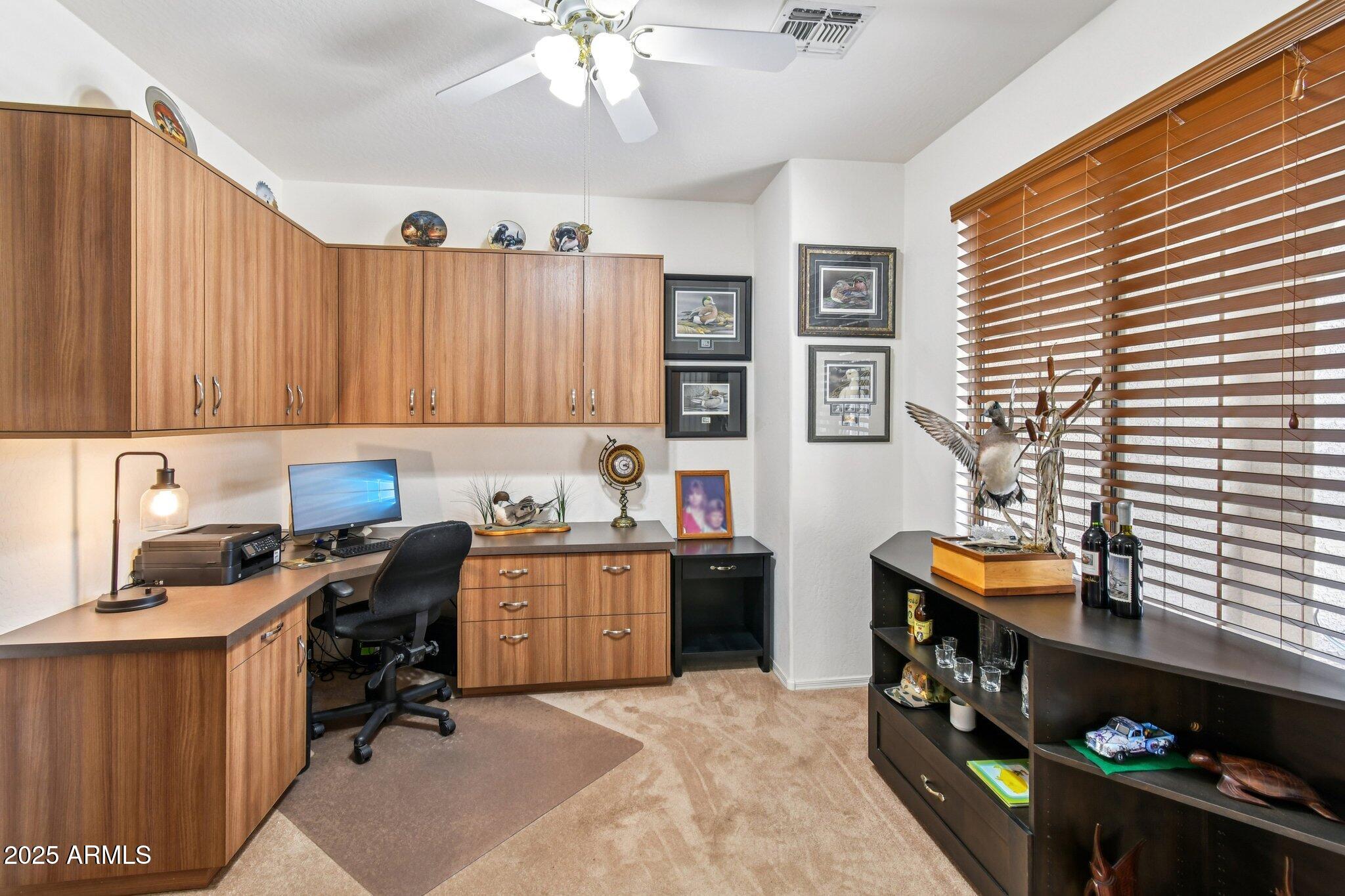 2533 W KIT CARSON Trail