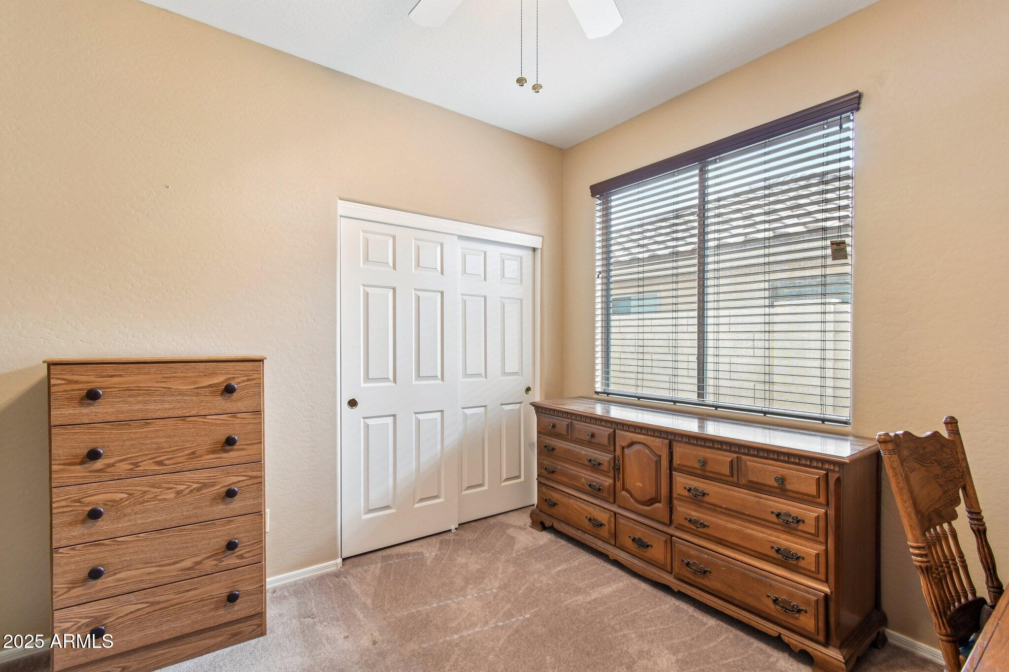 2533 W KIT CARSON Trail
