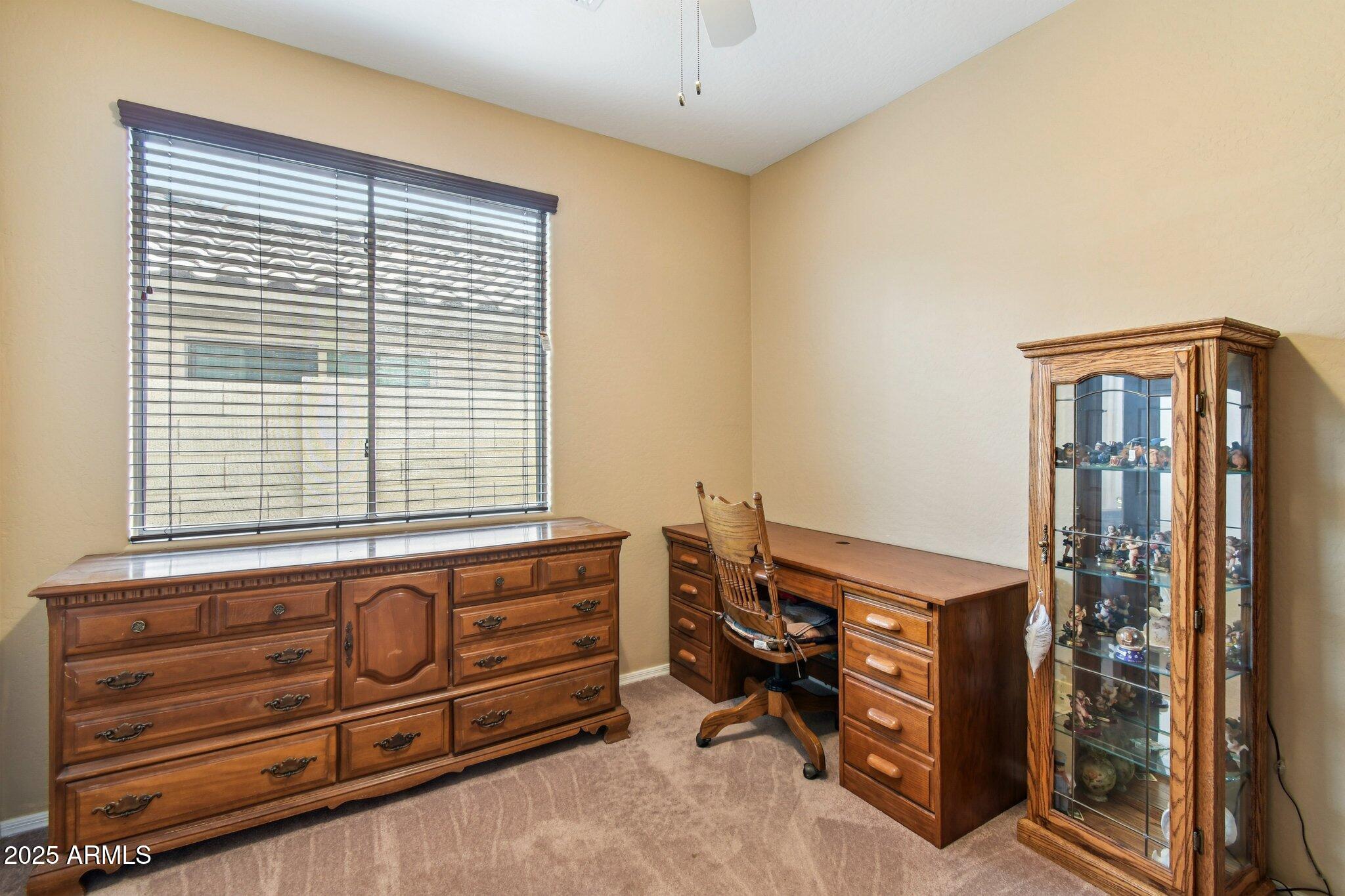 2533 W KIT CARSON Trail