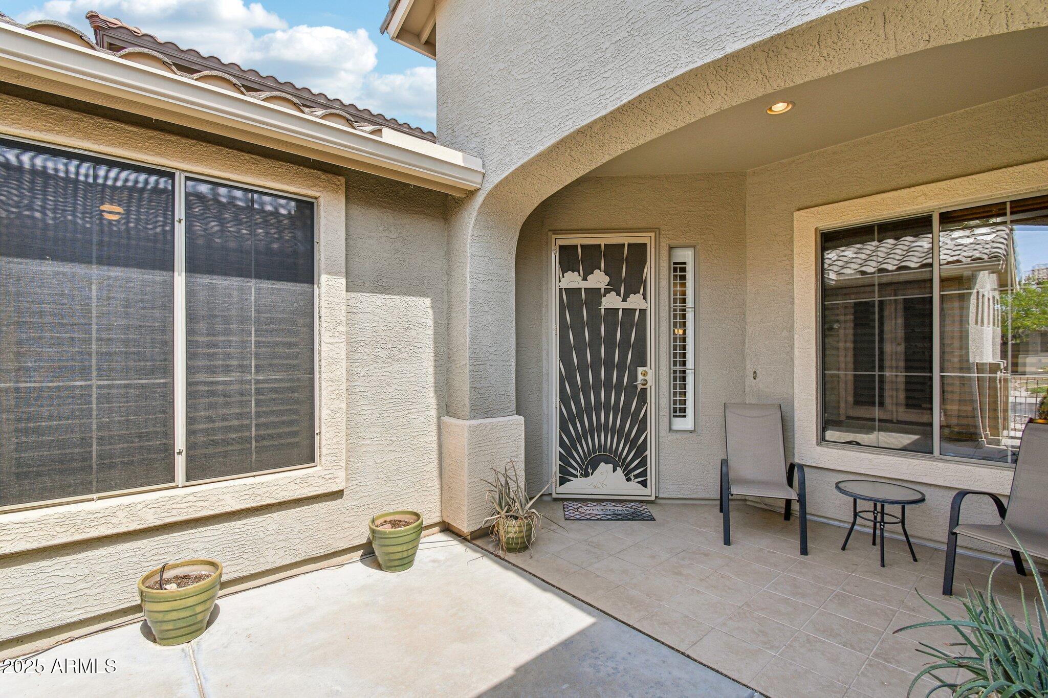 2533 W KIT CARSON Trail