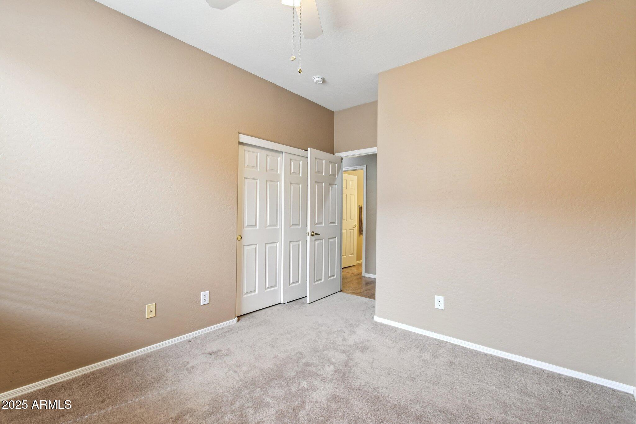2533 W KIT CARSON Trail