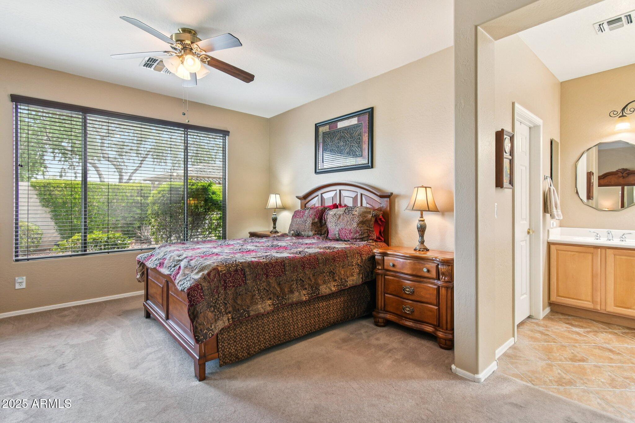 2533 W KIT CARSON Trail