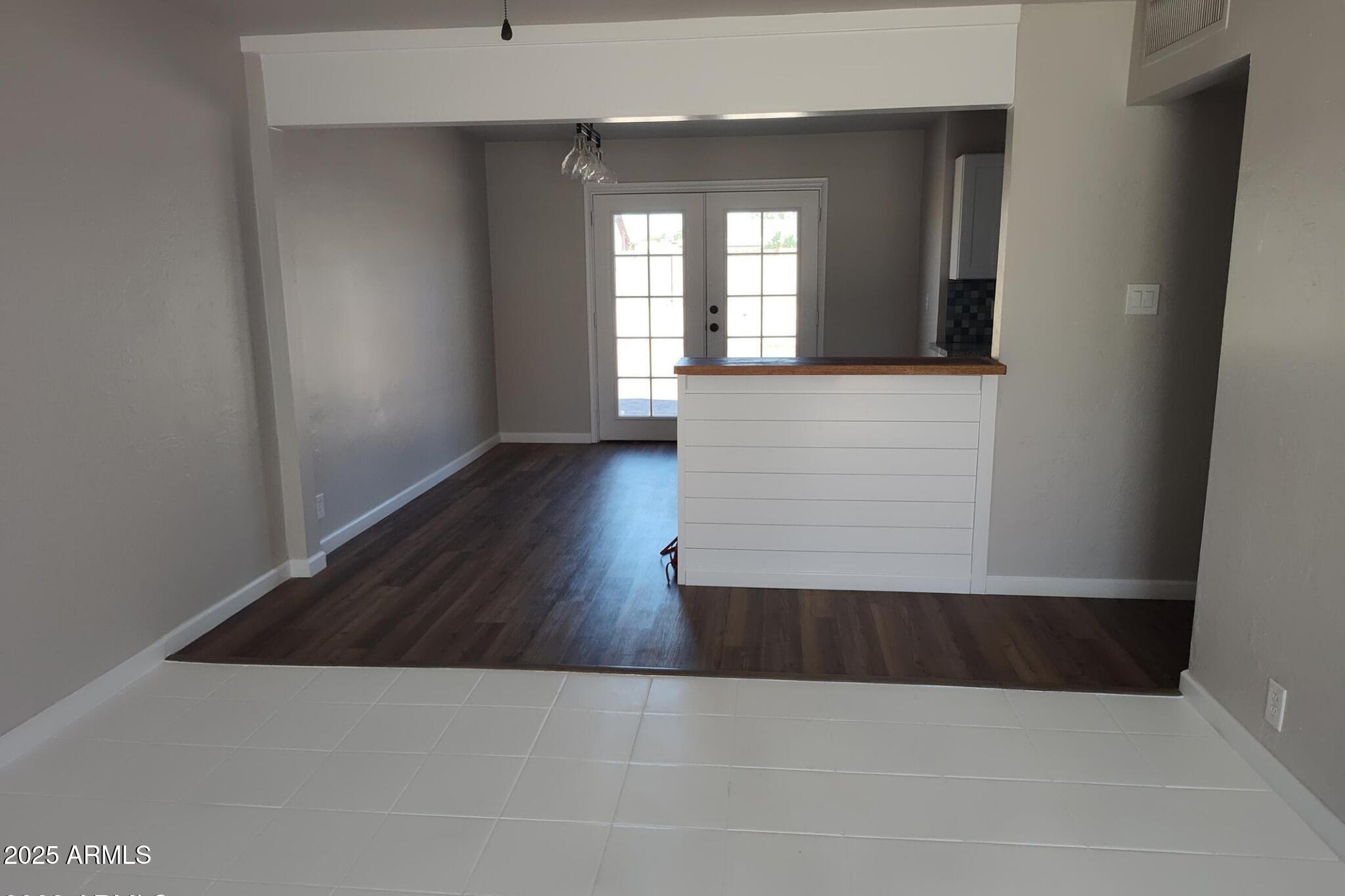 1216 E DESERT PARK Lane