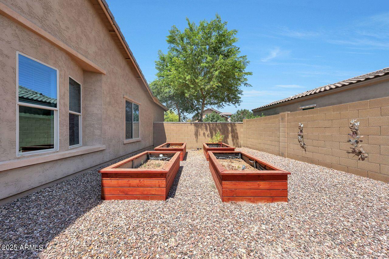 10559 E DIFFRACTION Avenue