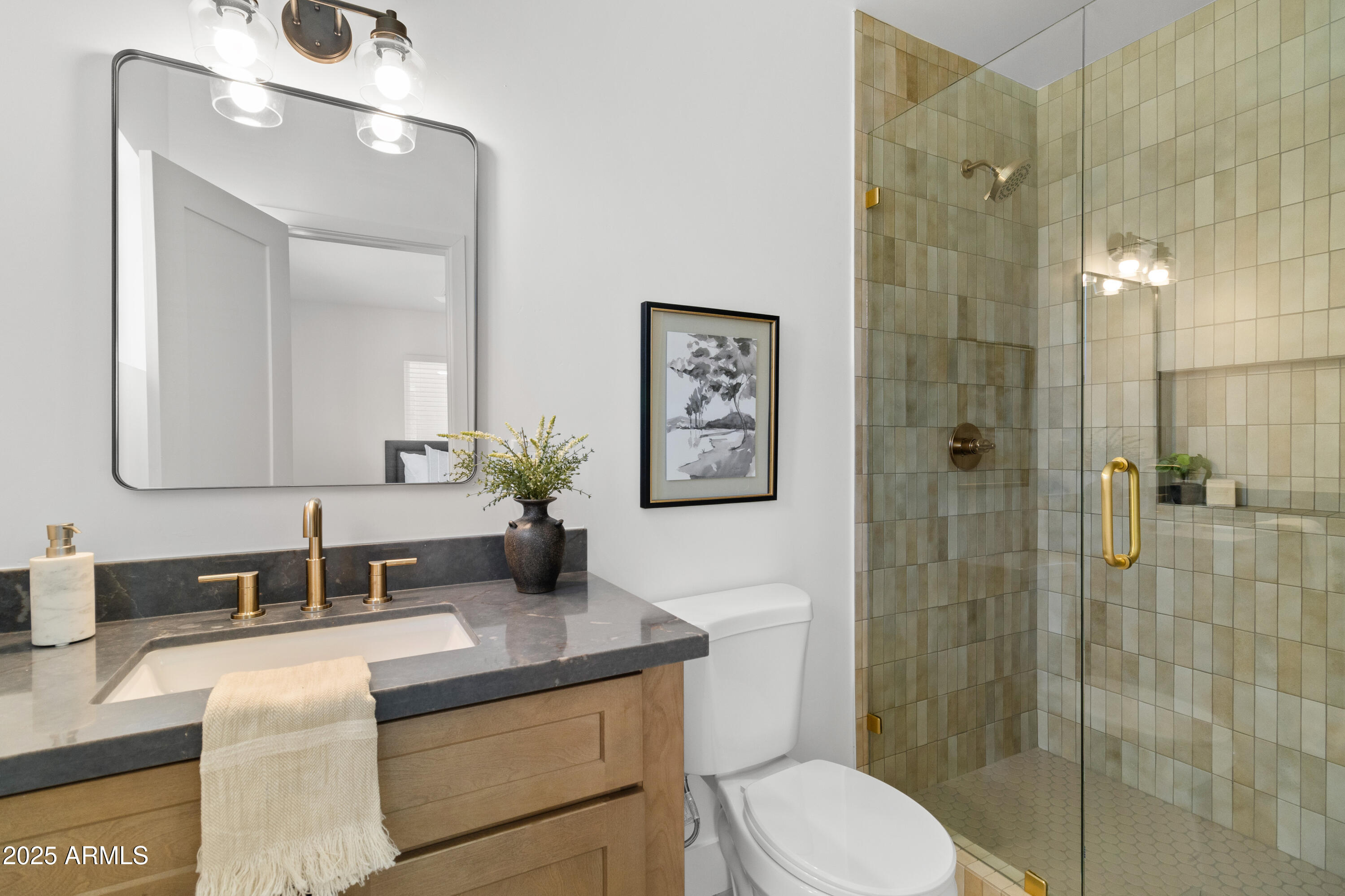 5331 E VIRGINIA Avenue