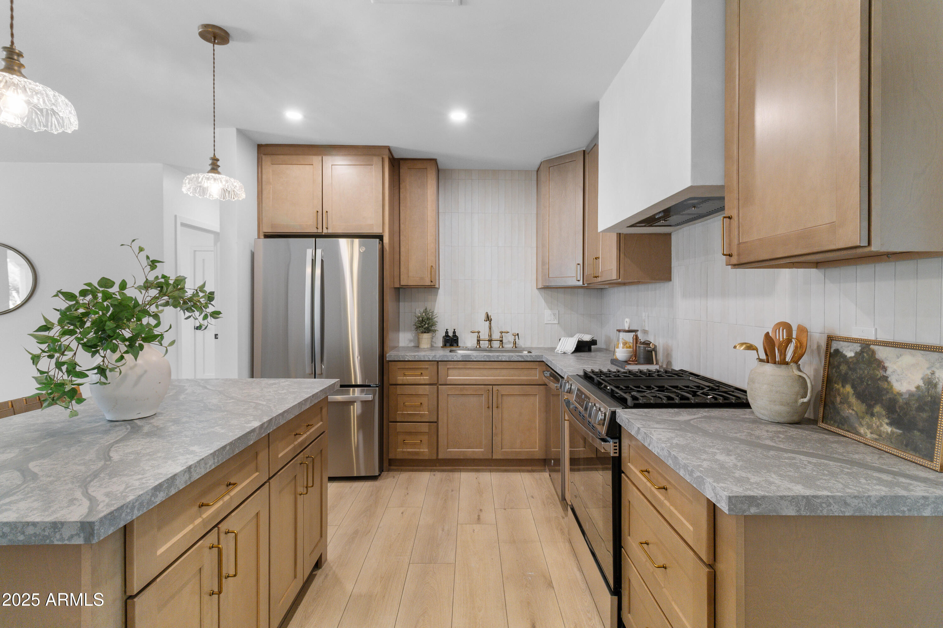 5331 E VIRGINIA Avenue