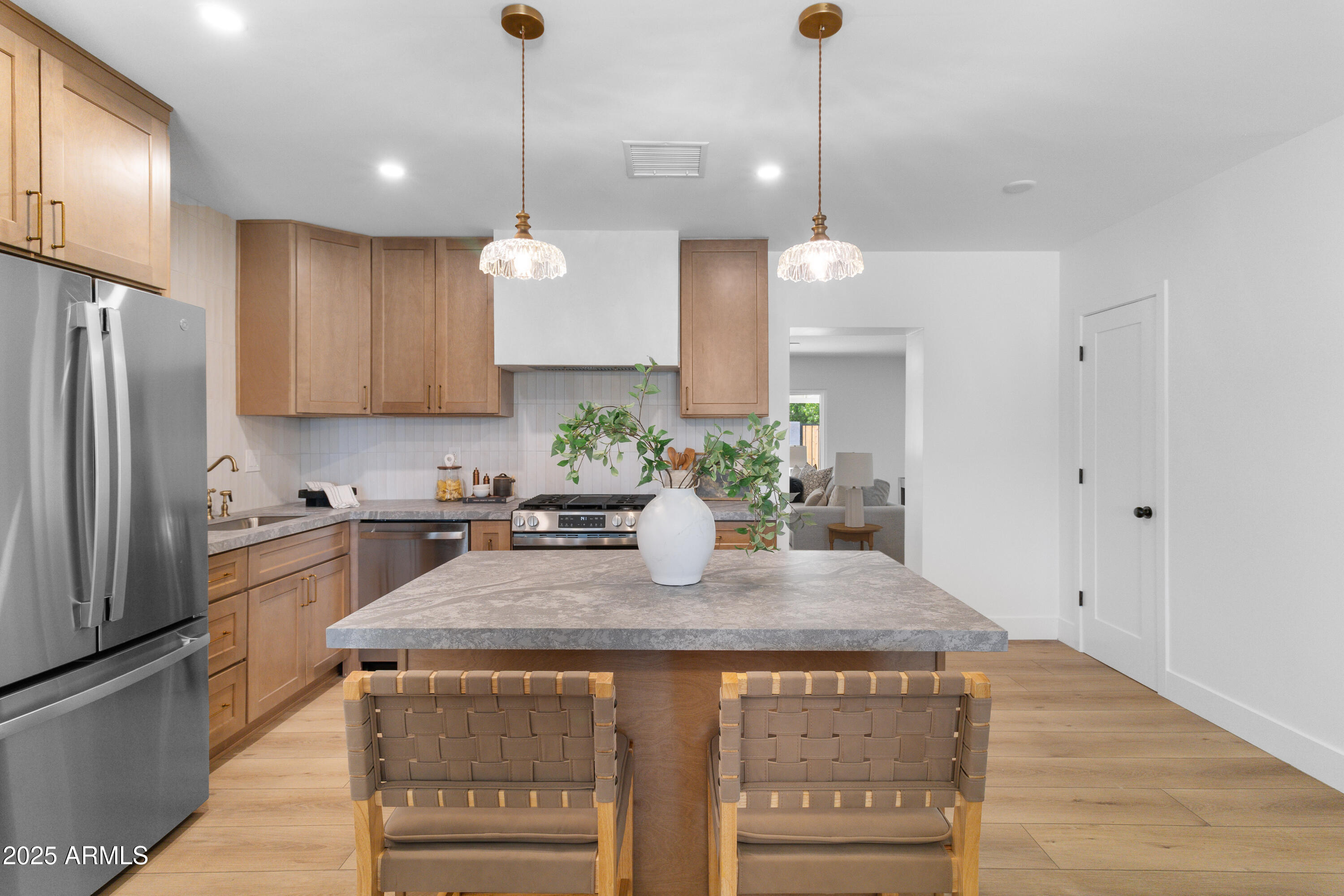 5331 E VIRGINIA Avenue