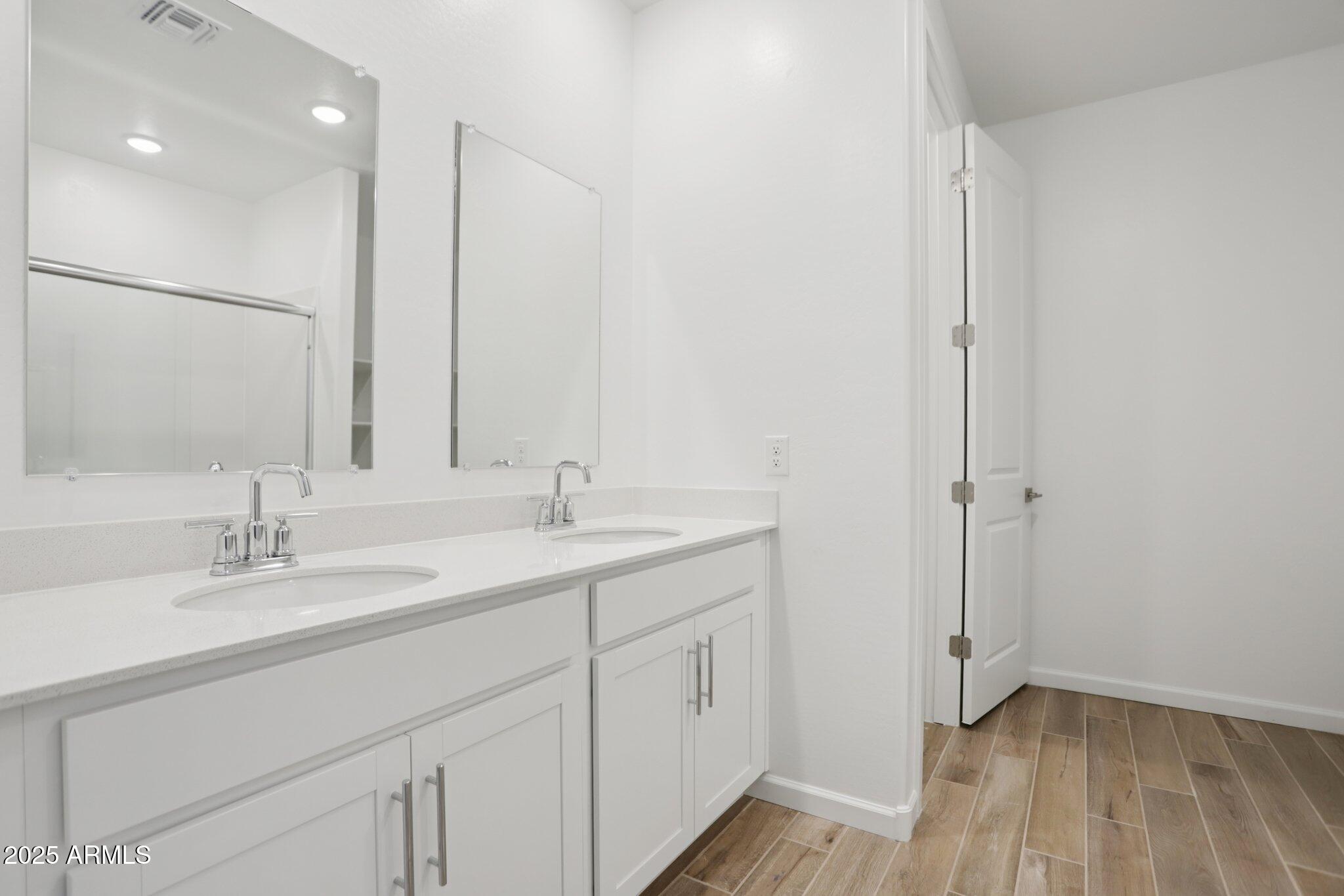 18254 W CAMINO DE ORO