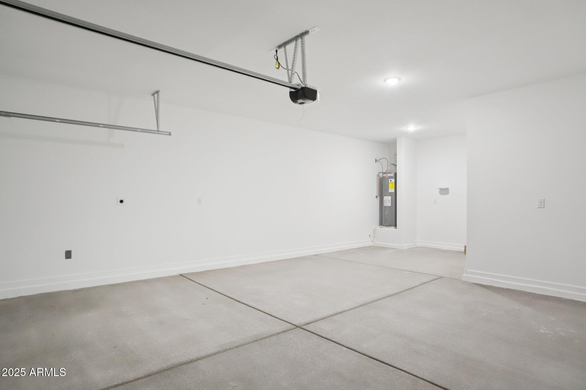 18254 W CAMINO DE ORO