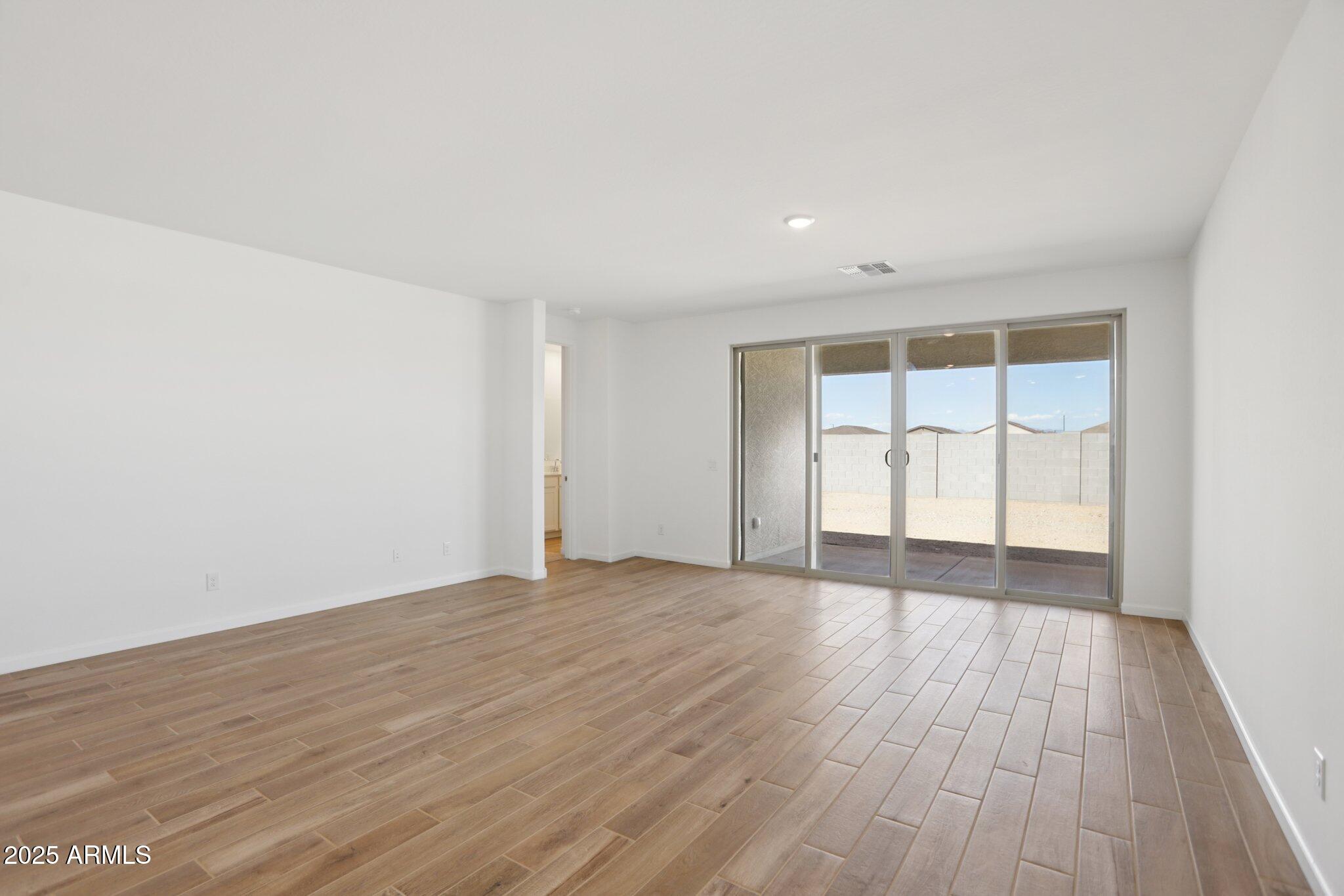 18254 W CAMINO DE ORO