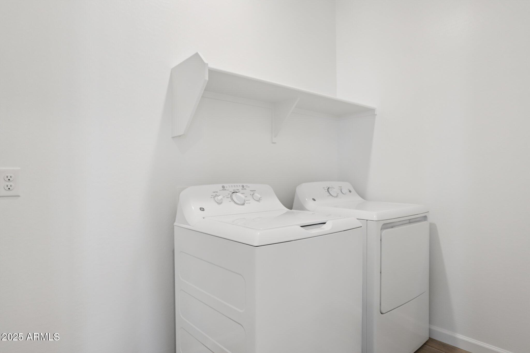 18254 W CAMINO DE ORO