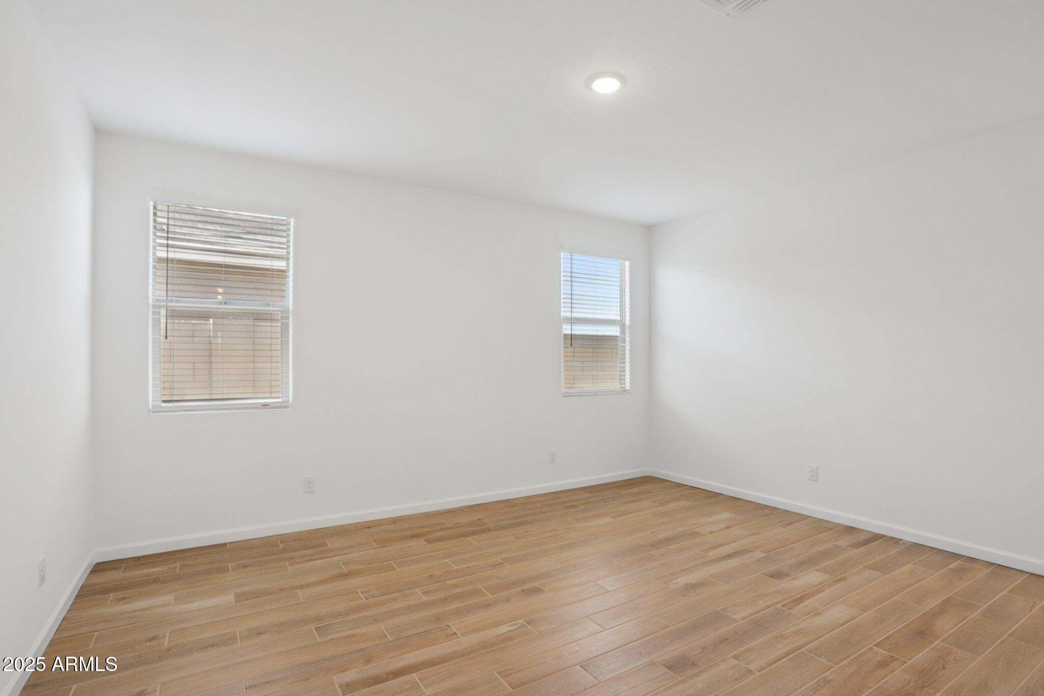 18254 W CAMINO DE ORO