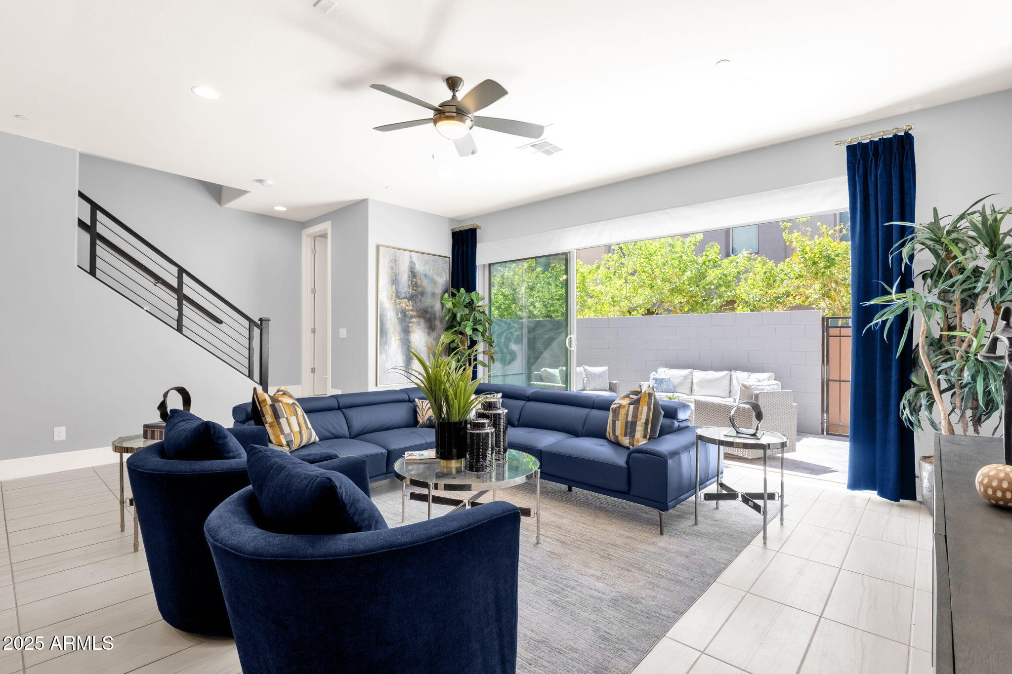 7449 E VIA DE LUNA Drive