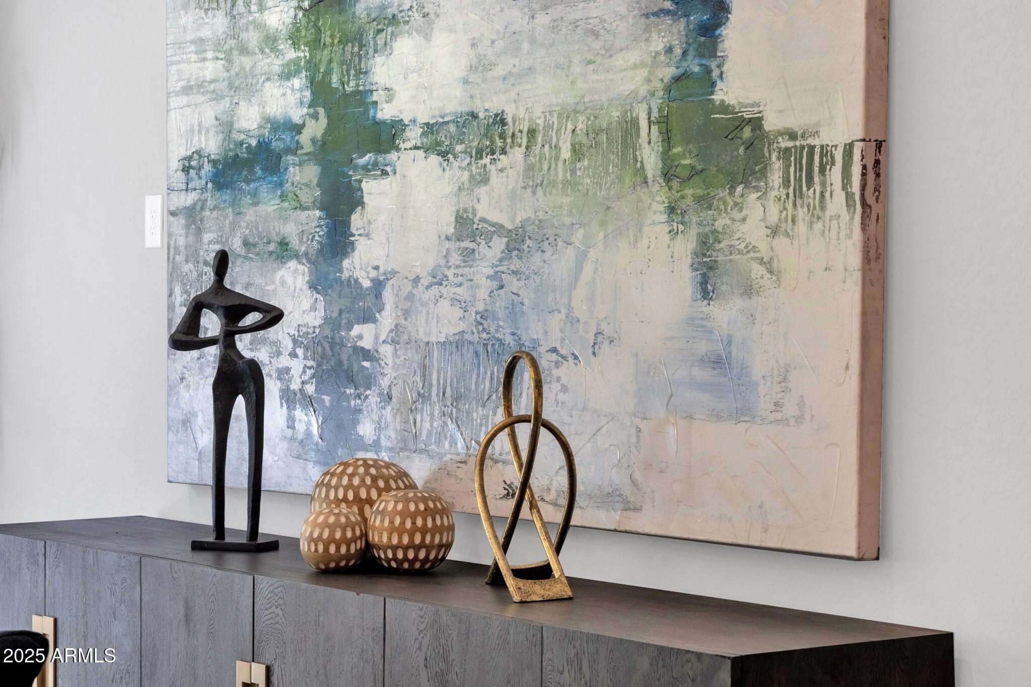 7449 E VIA DE LUNA Drive