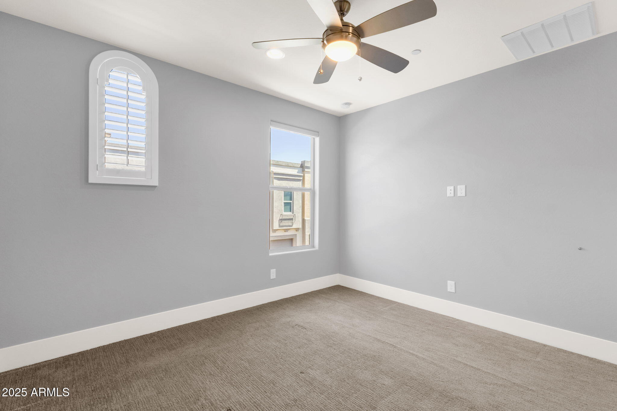 7449 E VIA DE LUNA Drive