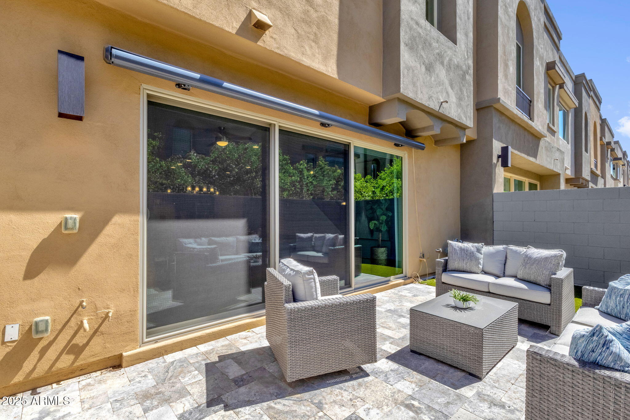 7449 E VIA DE LUNA Drive