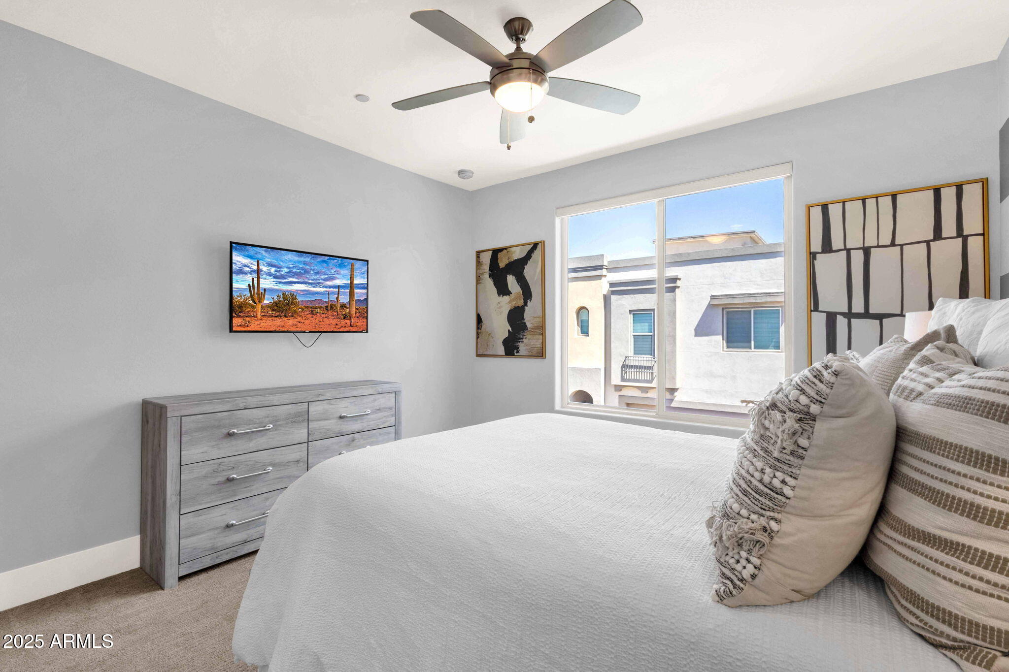 7449 E VIA DE LUNA Drive