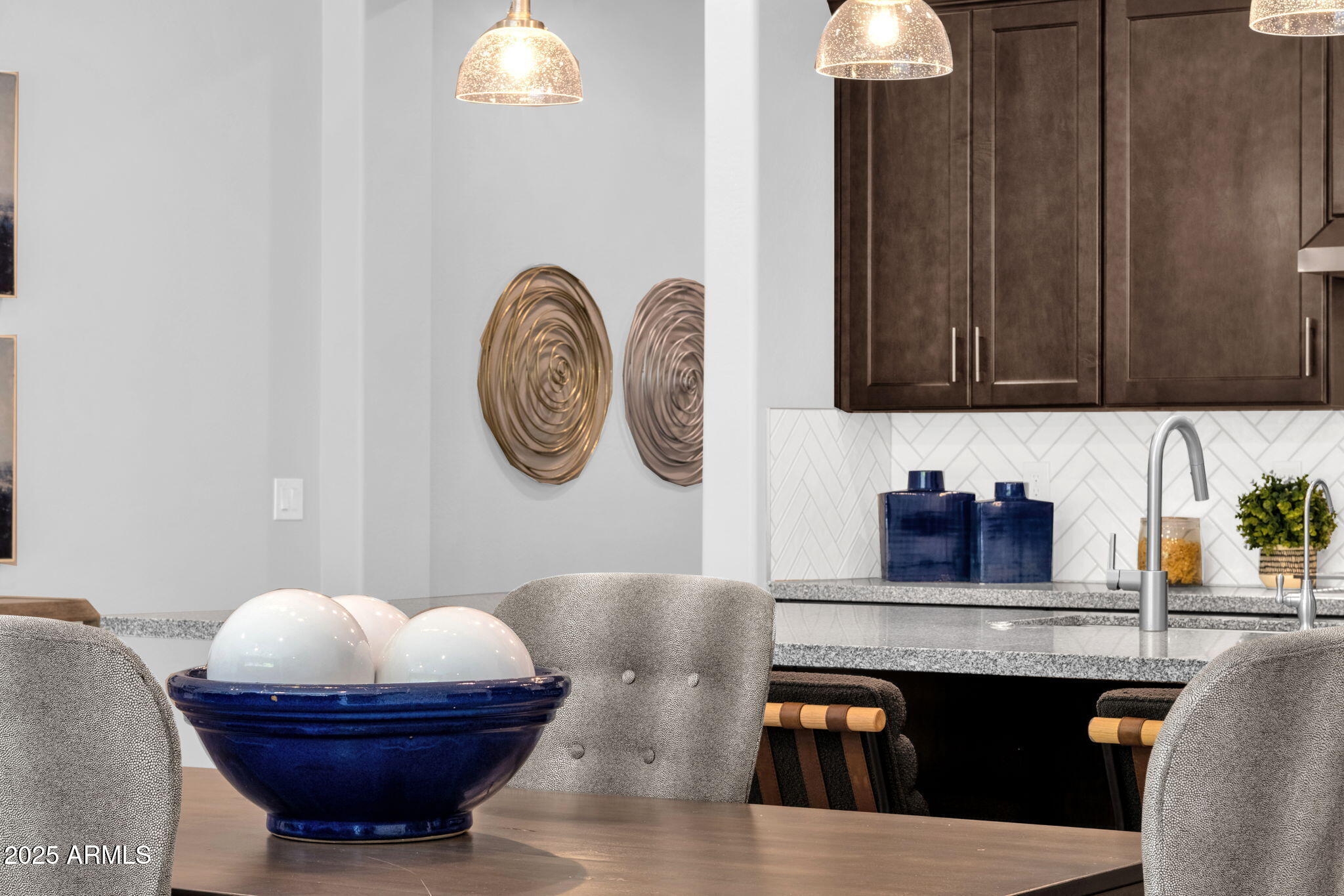 7449 E VIA DE LUNA Drive