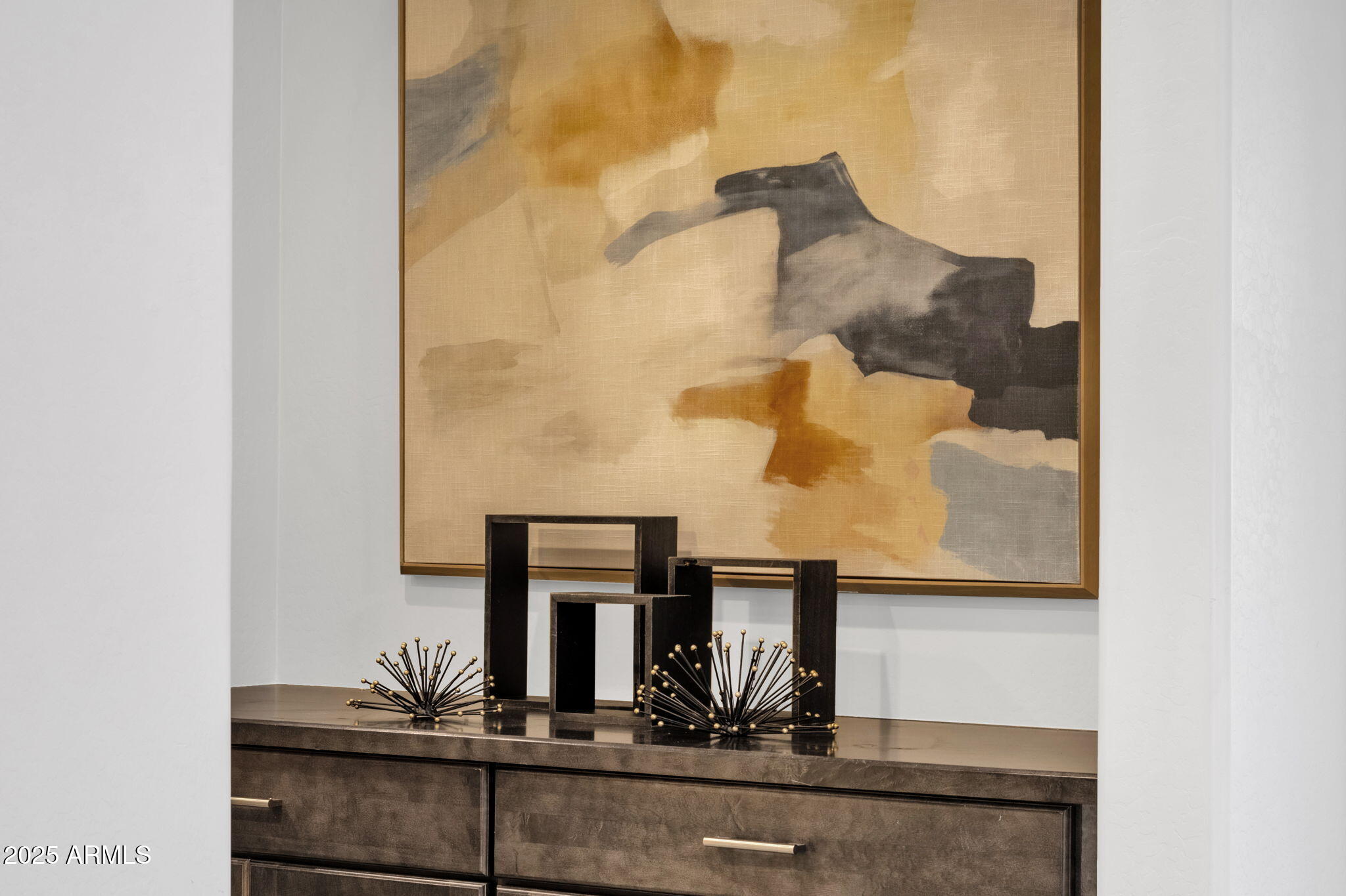 7449 E VIA DE LUNA Drive