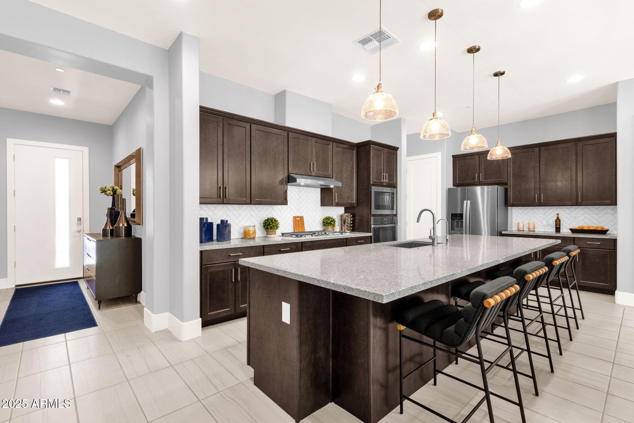 7449 E VIA DE LUNA Drive