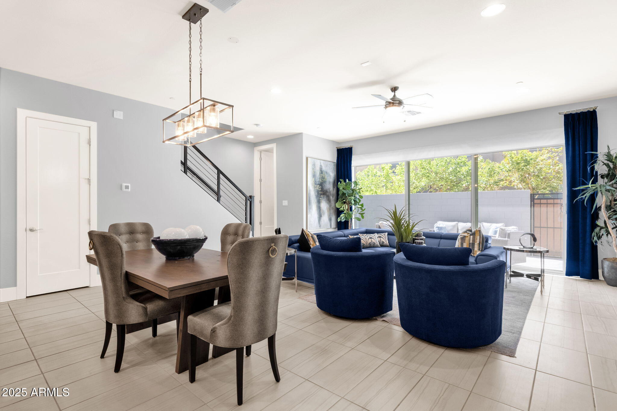 7449 E VIA DE LUNA Drive